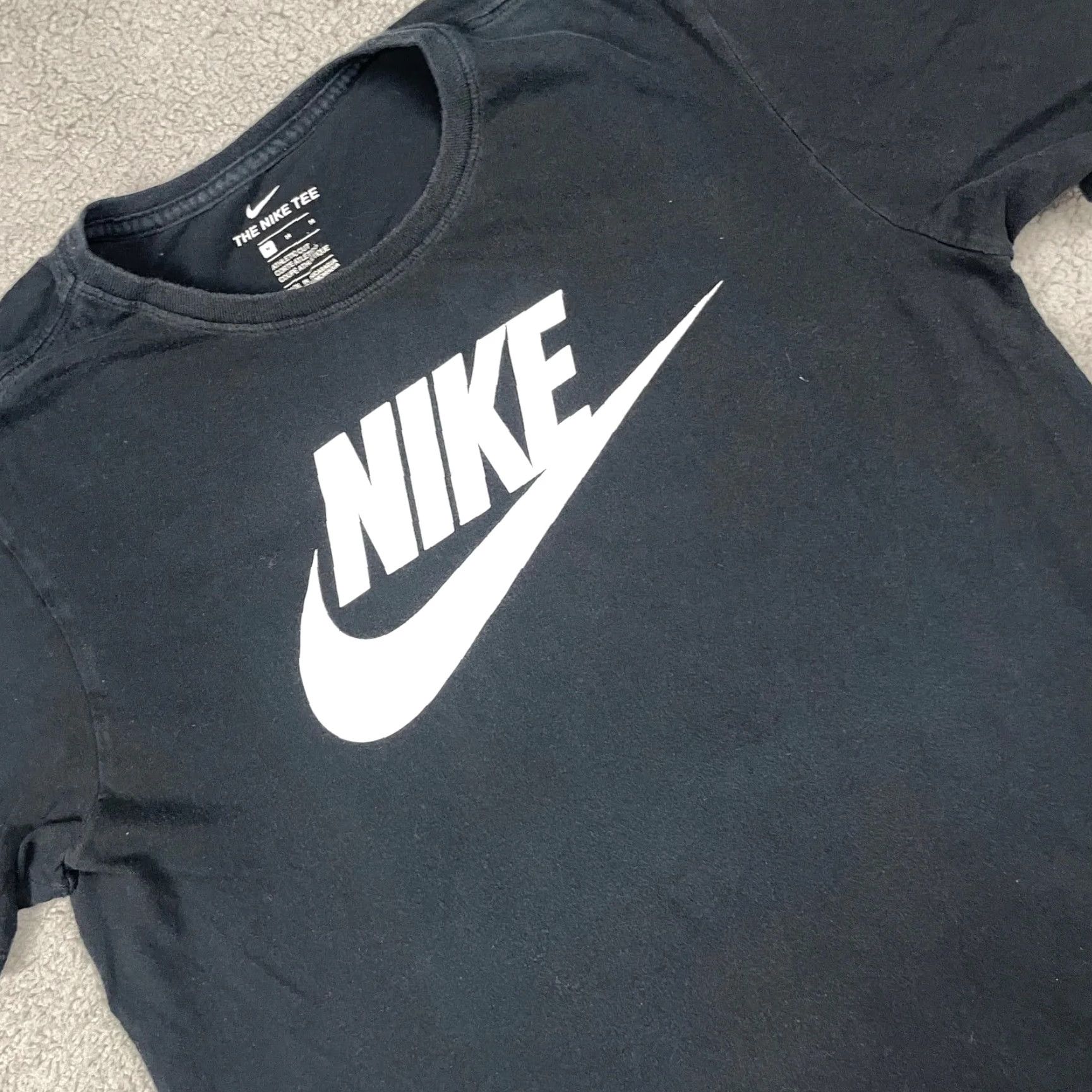Nike Nike T shirt Mens M Black Logo Graphic Swoosh Sports Dri-FIT Shirt Adult Regular Crew Neck Short Sleeve Nike Brand Men Logo Sports Size US M / EU 48-50 / 2 - 6 Thumbnail