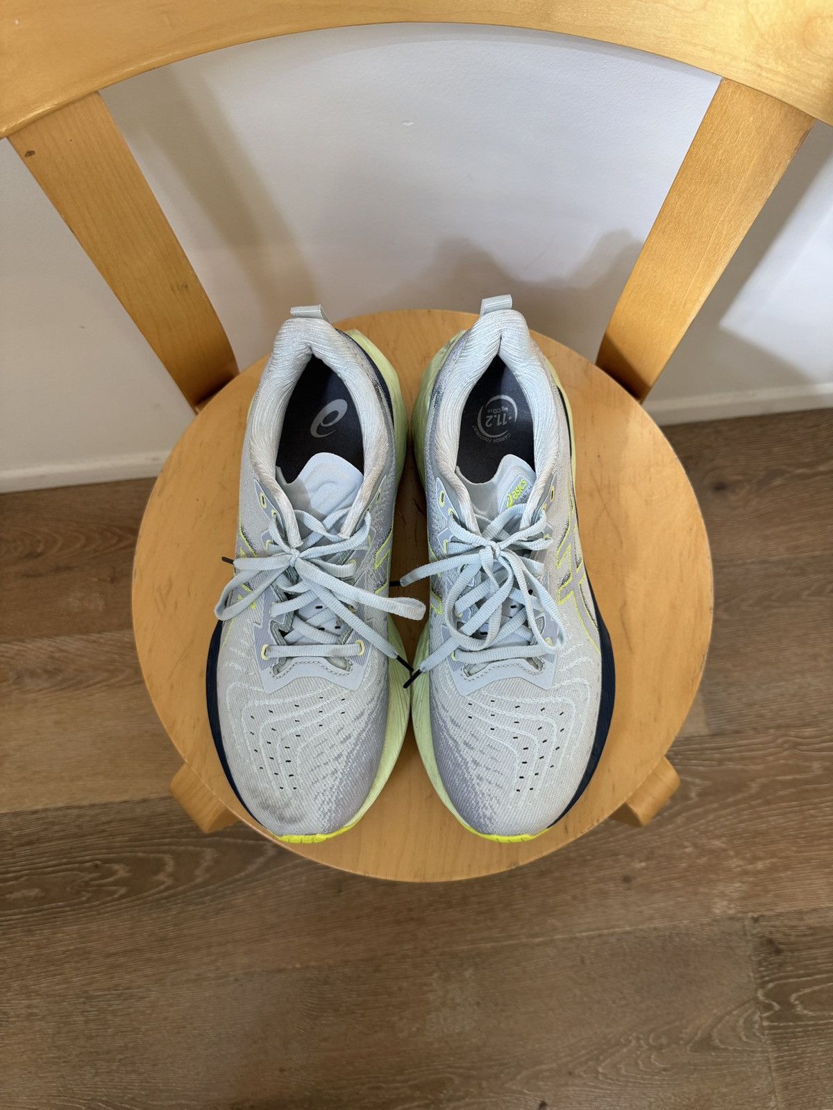 Asics Asics Novablast Sneakers Size US 9.5 / EU 42-43 - 2 Thumbnail