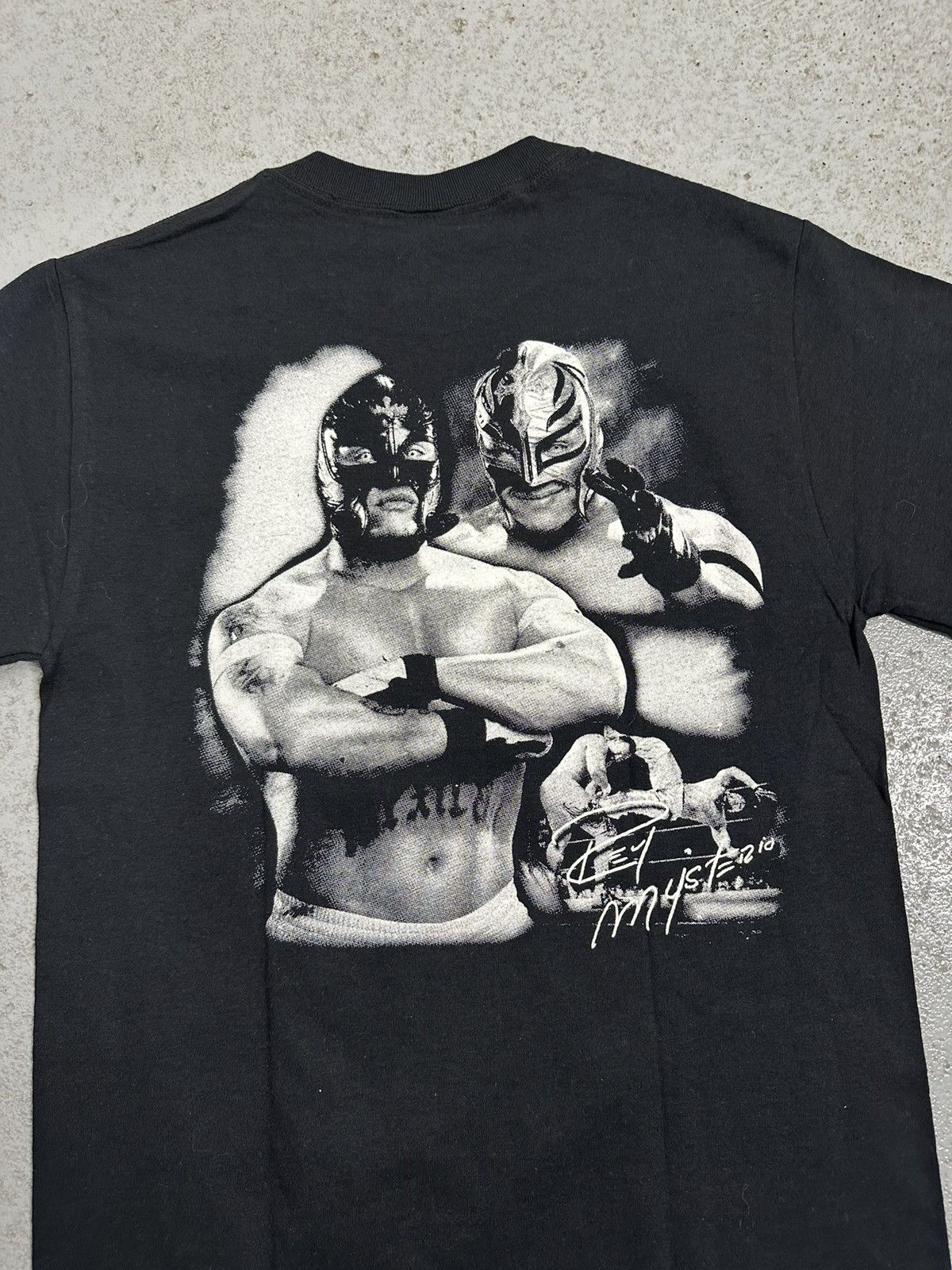 WWE Vintage 00s WWE Rey Mysterio Fruit Of The Loom T-Shirt Size US S / EU 44-46 / 1 - 12 Thumbnail