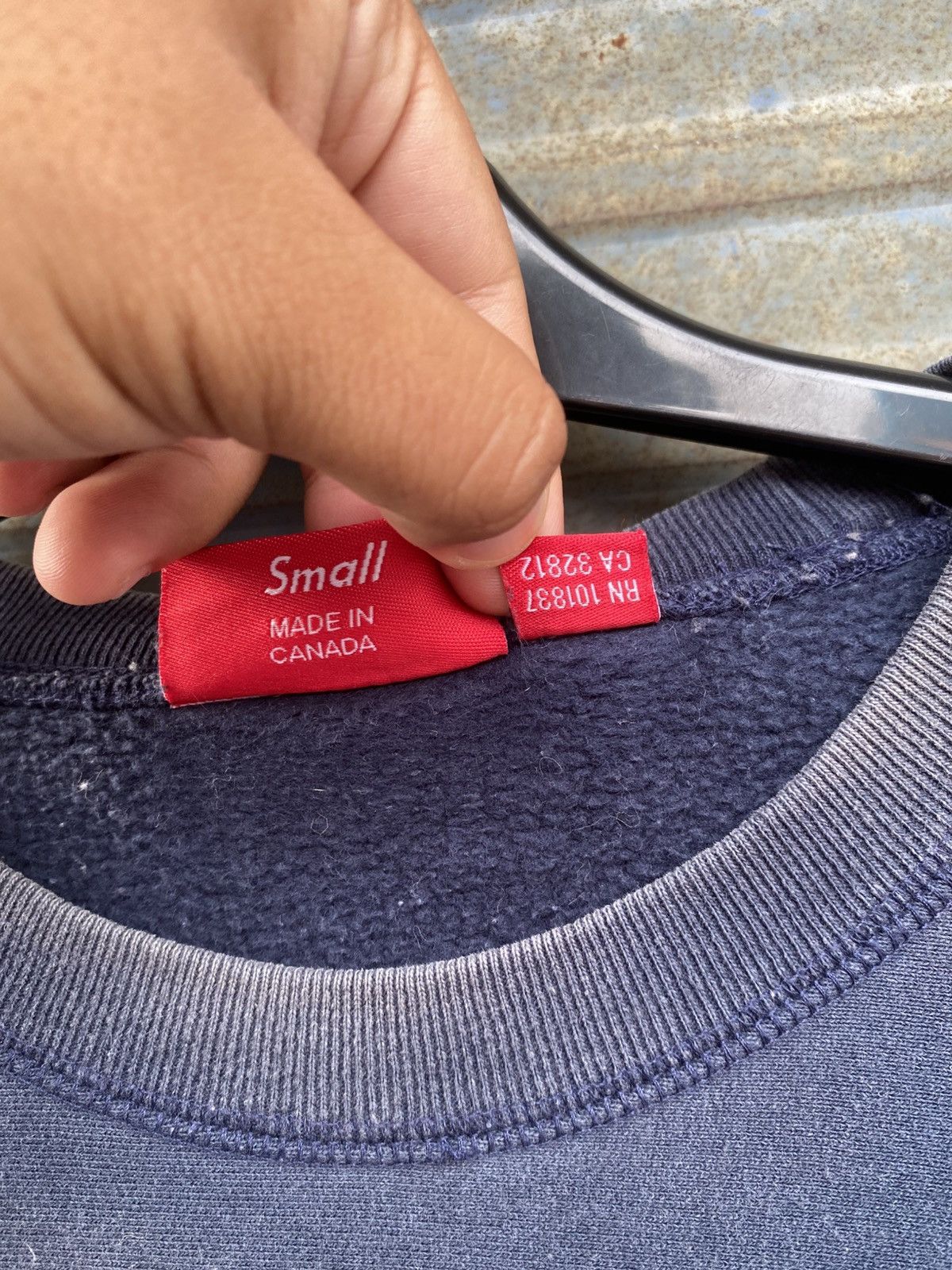 Supreme Faded Supreme Red Box Logo Small Crewneck Size US S / EU 44-46 / 1 - 6 Thumbnail