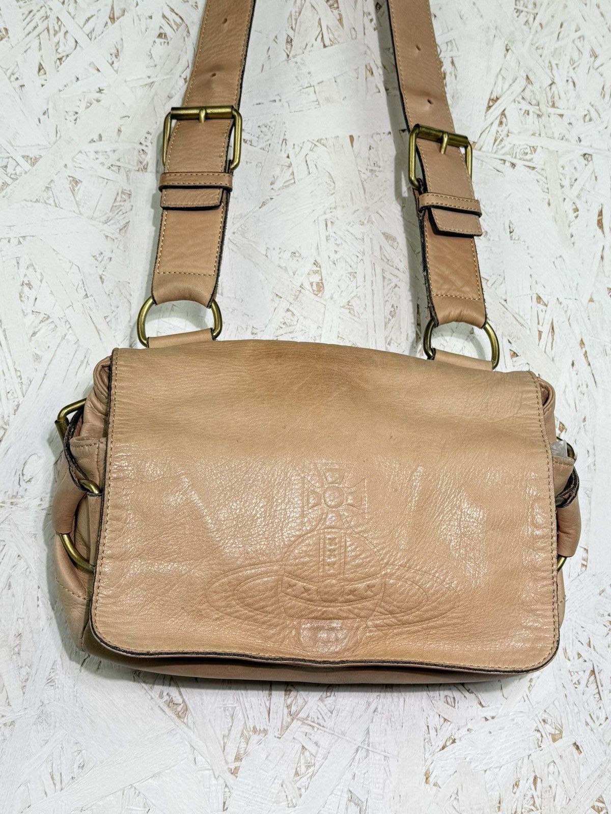 Vivienne Westwood Vivienne Westwood Beige Leather Shoulder Bag Pre-Loved Size ONE SIZE - 1 Thumbnail