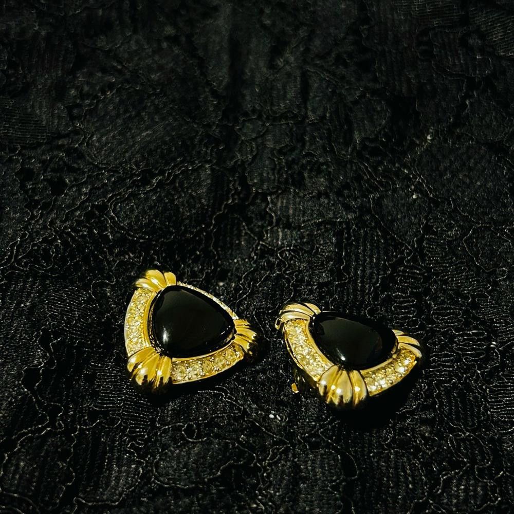 Designer Vintage Black Onyx and Gold Tone Clip On Earrings Size ONE SIZE - 2 Thumbnail