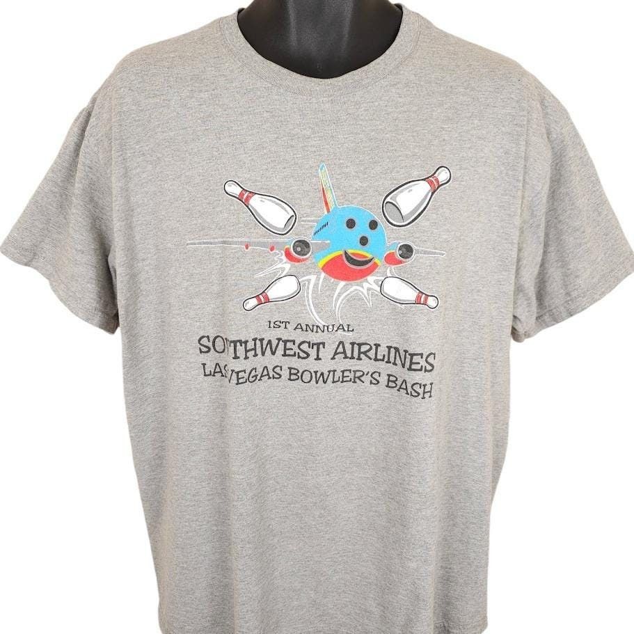 Vintage Vintage Southwestern Airlines T Shirt Mens Size XL Gray Y2K Size US XL / EU 56 / 4 - 1 Thumbnail
