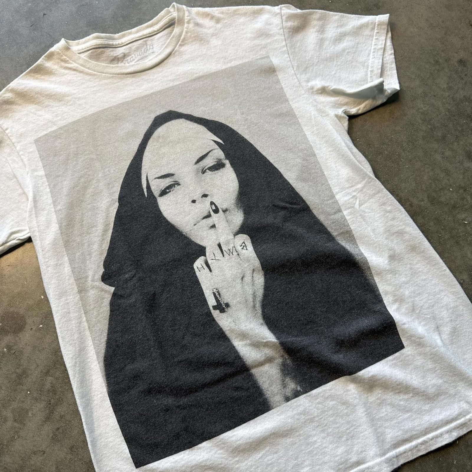 Bravado Band Bring Me The Horizon "Show Me A Sign" Nun Y2k T-Shirt Size S / US 4 / IT 40 - 3 Thumbnail
