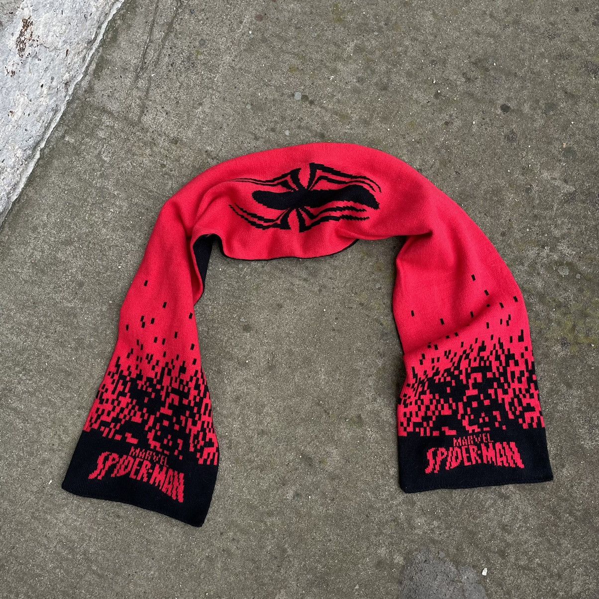 Marvel Comics × Y/Project Vintage Spider Man Scarf Marvel Comics Y2K 90s Style USA Size ONE SIZE - 2 Thumbnail
