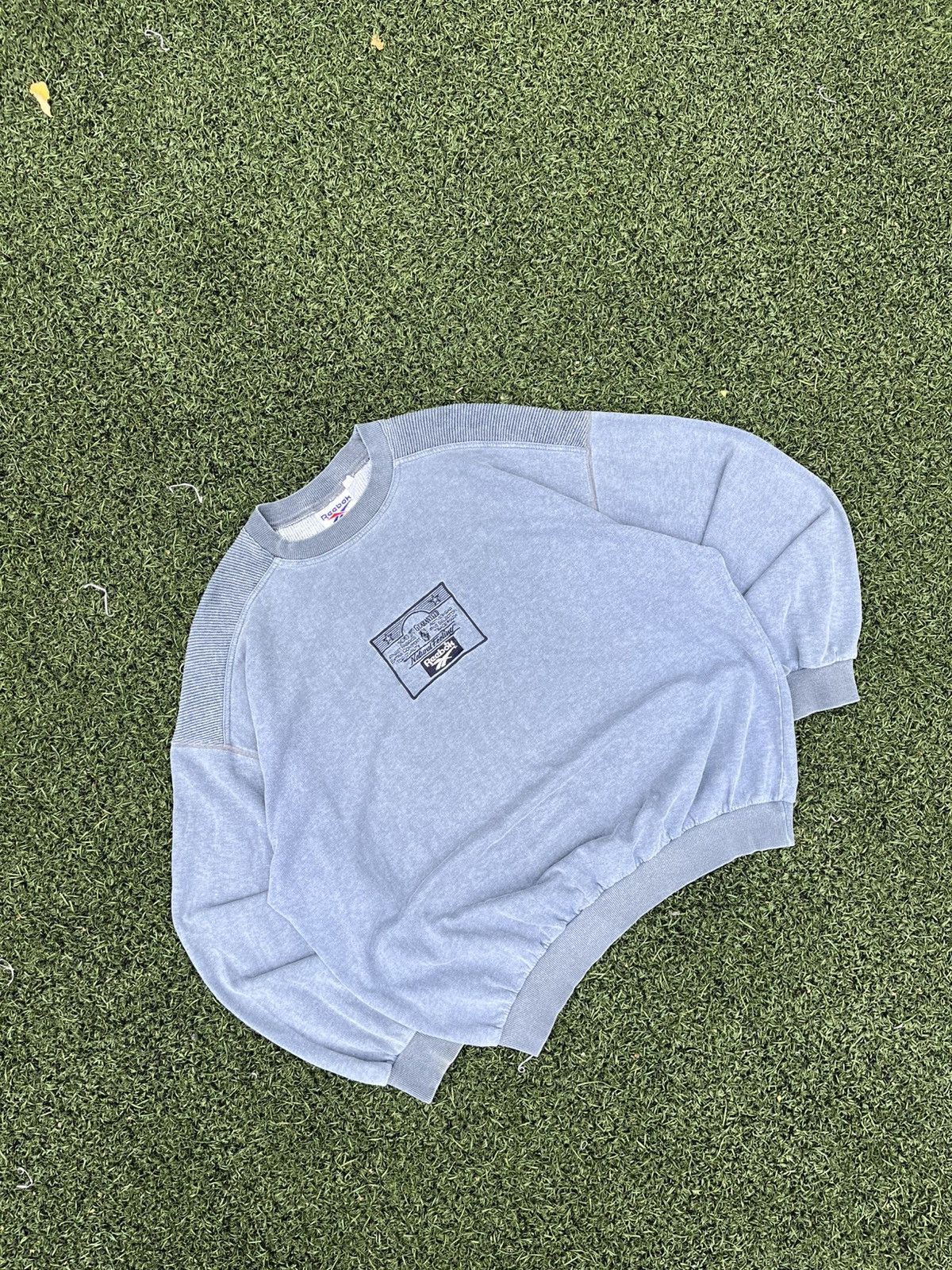 Reebok Vintage Reebok Challenge Sweatshirt Grey XL 90s Size US XL / EU 56 / 4 - 1 Thumbnail