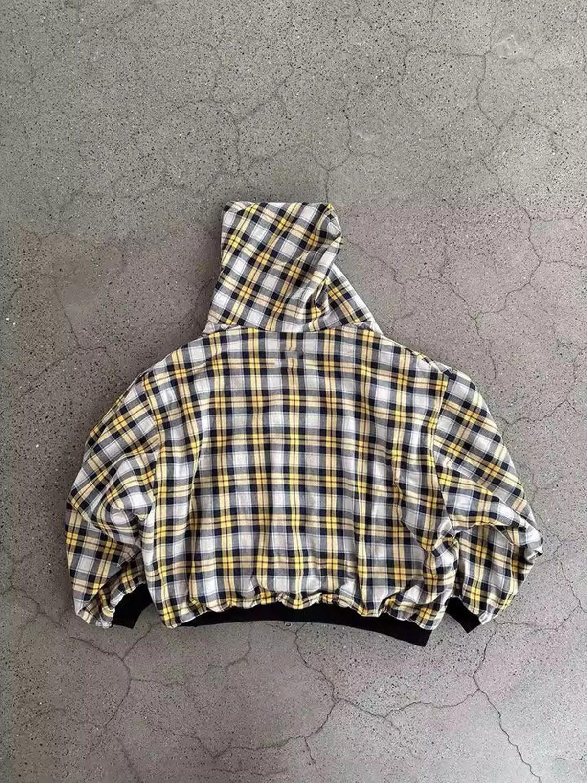 Japanese Brand Reversible Red Plaid and Cream Zip-Up Hoodie Size US M / EU 48-50 / 2 - 2 Thumbnail