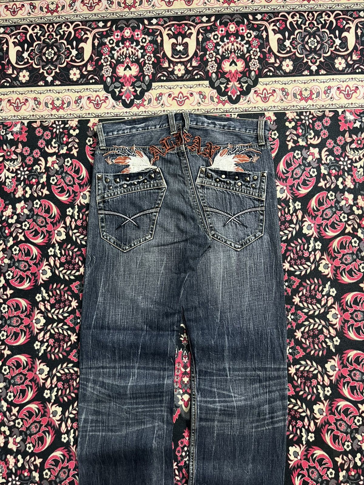 Le Grande Bleu (L.G.B.) Vintage Anti Label Embroidery Slogan Rhinestone Dark Jeans Size US 33 - 5 Thumbnail