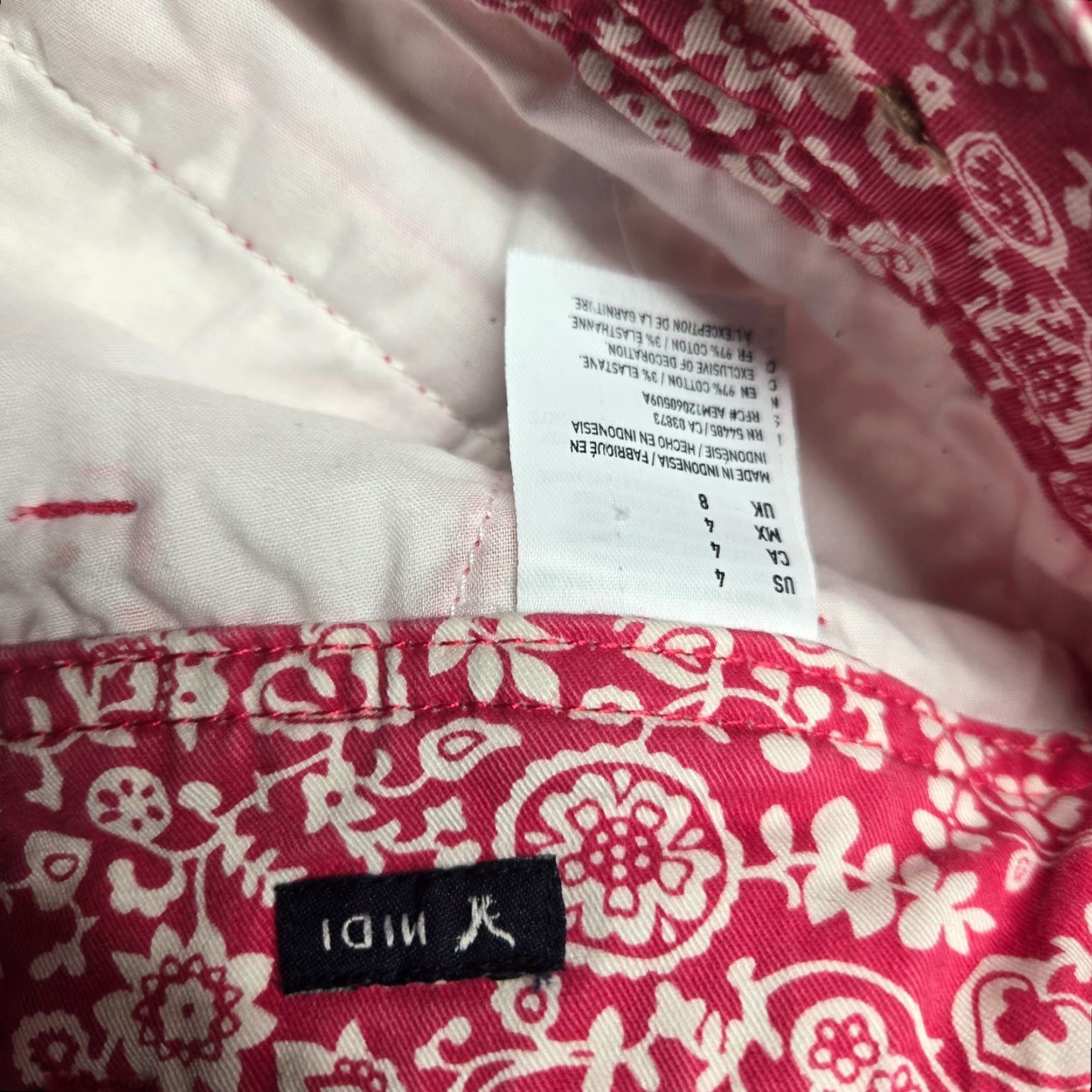 American Eagle Outfitters VINTAGE American Eagle Pink White Floral Cotton Shorts Women's Size 4 Stretch Mid 90s Size 27" / US 4 / IT 40 - 3 Thumbnail
