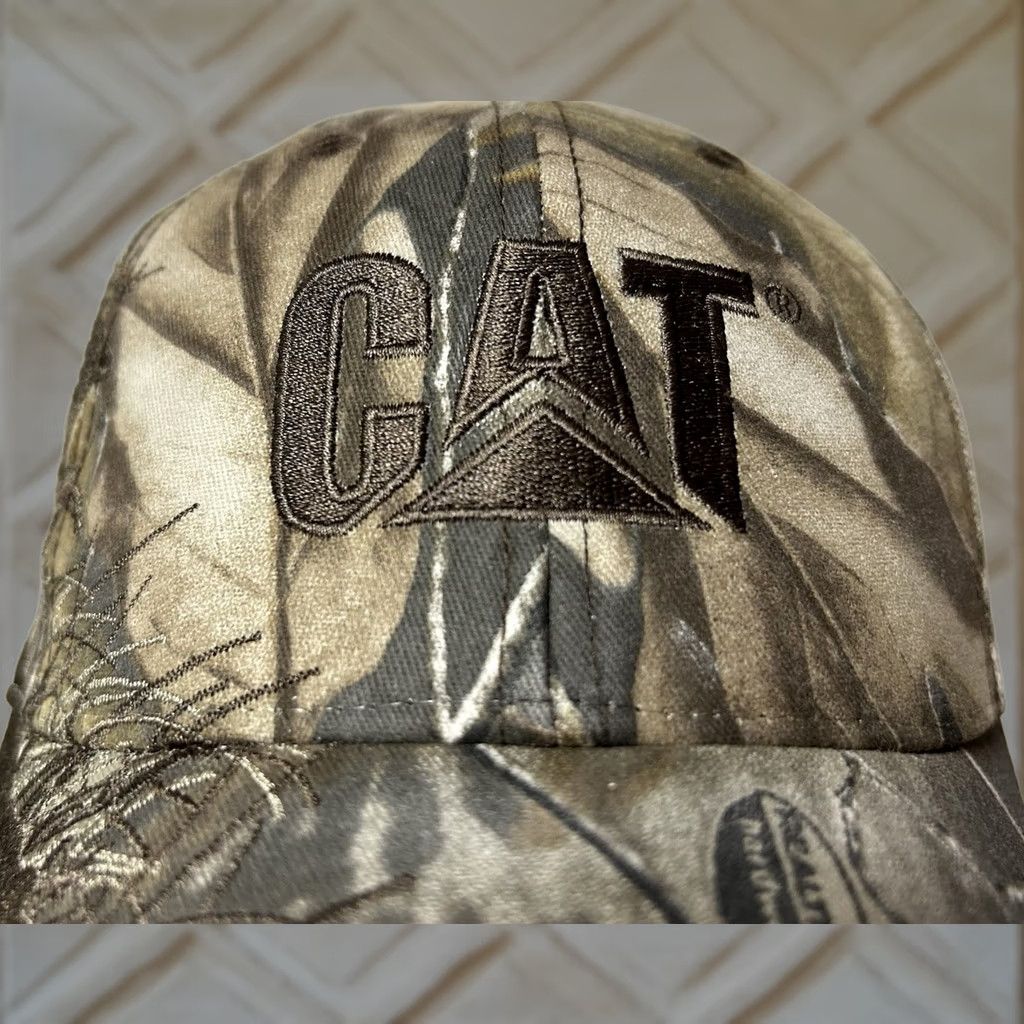 Vintage VINTAGE? CAT Dri Duck Wildlife Series Hat Deer Embroidered Baseball Cap Olive Green New Size ONE SIZE - 1 Thumbnail