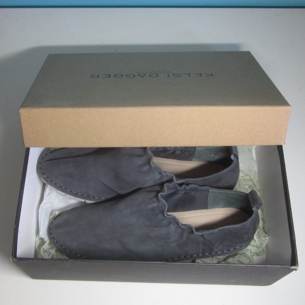 Danier Kelsi Dagger "Royce" Slip On Suede 39 Size 8.5 New in Box Size US 8.5 / IT 38.5 - 5 Thumbnail