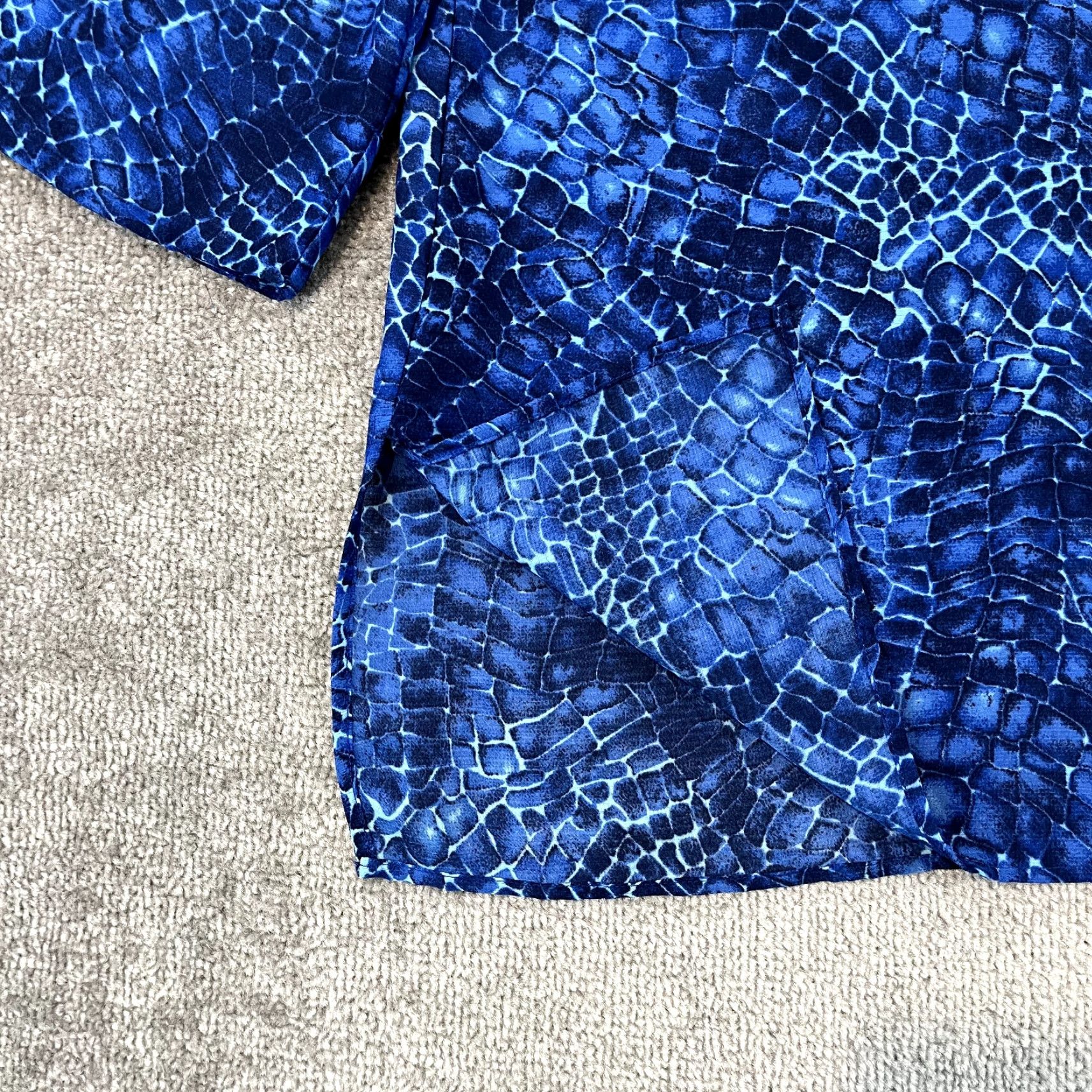 Vintage COLE of CALIFORNIA Shirt Women L Blue Bathing Suit Coverup Swim Beach Button Geometric Tunic Polyester Breathable Lightweight Machine Washable Size L / US 10 / IT 46 - 7 Thumbnail
