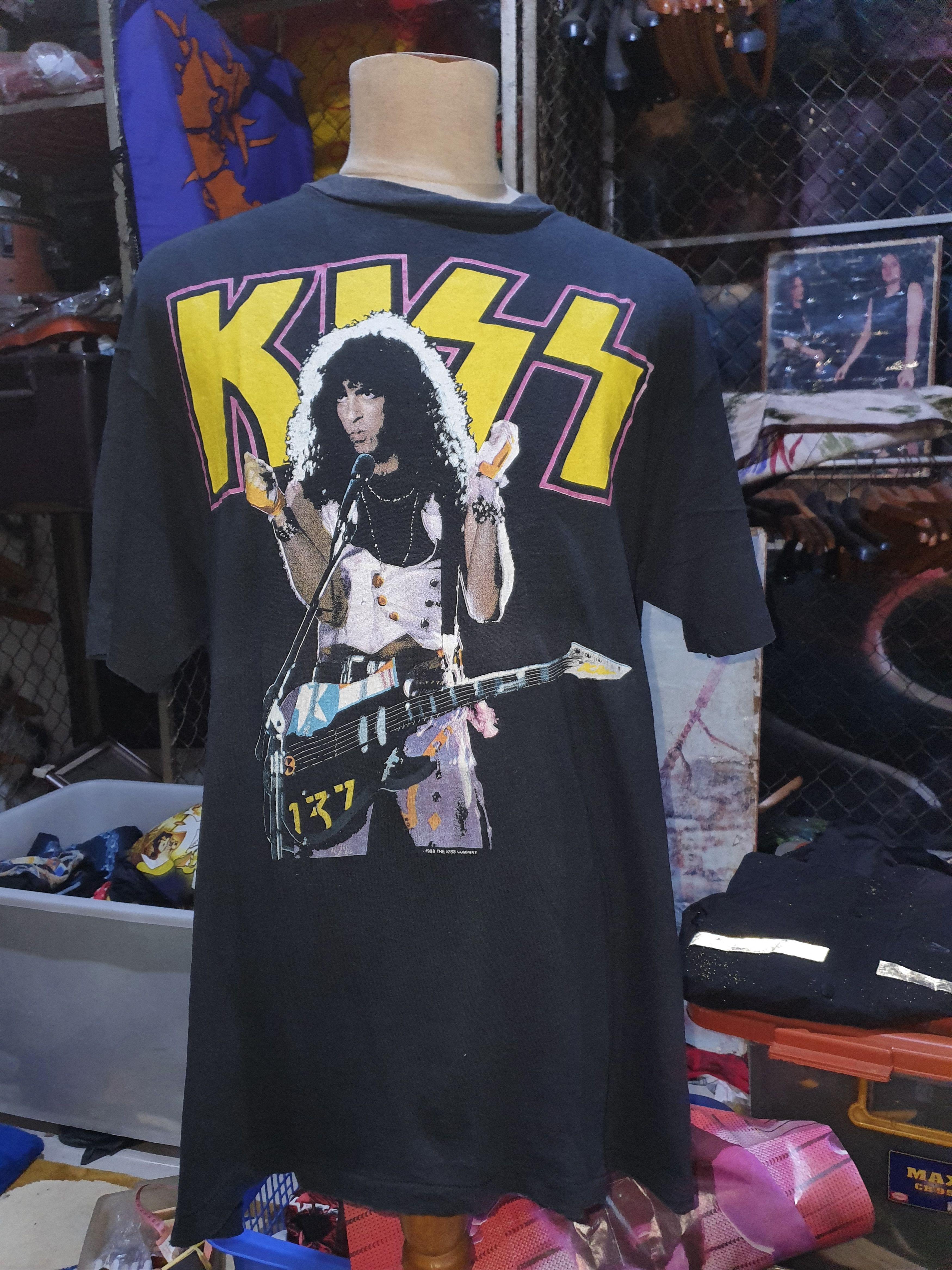 KISS 🔥80s KISS 🔥 Size US L / EU 52-54 / 3 - 1 Thumbnail