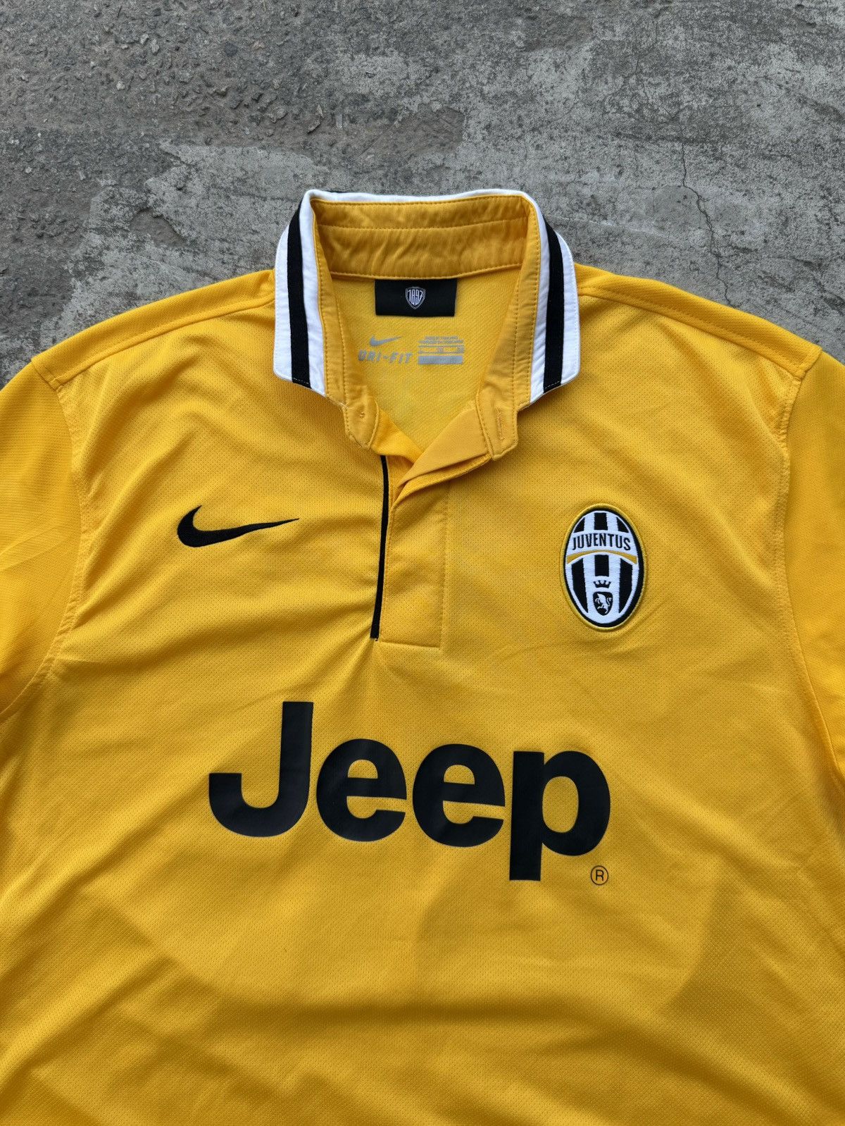 Other Juventus 2014 Away Y2K Yellow Blokecore Drill Soccer Jersey Size US M / EU 48-50 / 2 - 8 Thumbnail