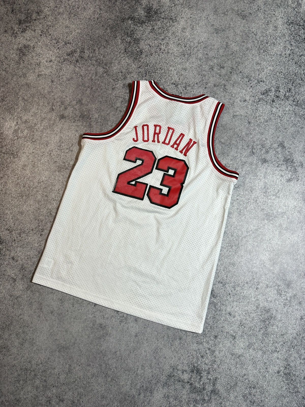 NBA Vintage Nike Chicago Bulls Jordan 23 NBA Basketball Jersey Size US XL / EU 56 / 4 - 2 Thumbnail