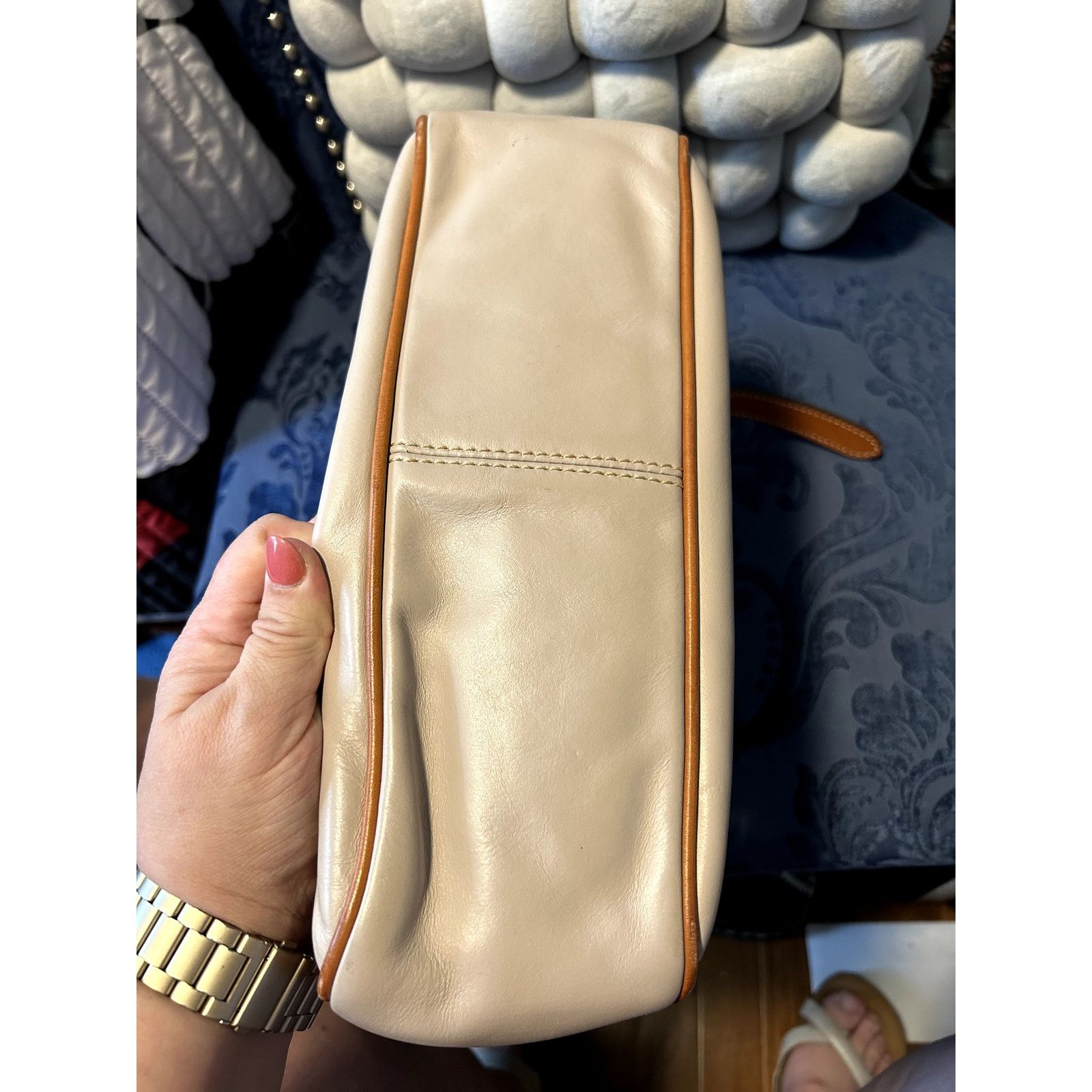 Dooney & Bourke Dooney & Bourke Taupe and Brown Shoulder Bag Size ONE SIZE - 6 Thumbnail