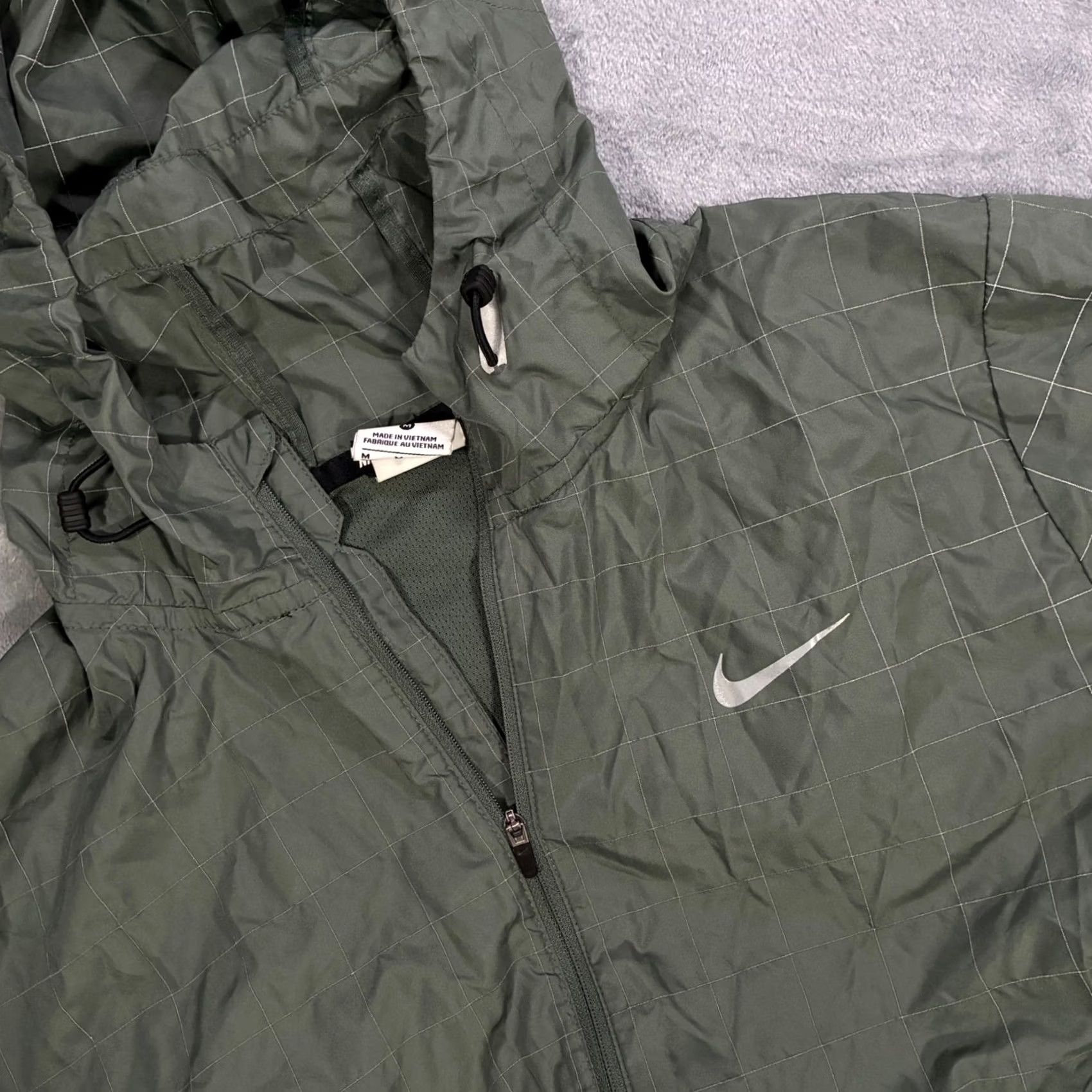 Nike Nike Mens Flicker Flash 3M Hurricane Jacket Medium Gray Light Weight Size US M / EU 48-50 / 2 - 3 Thumbnail