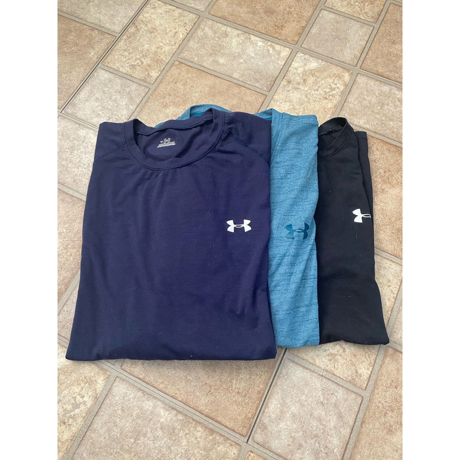 Under Armour Bundle of 3pcs Under Armour tshirt long short sleeve L-XL Size US L / EU 52-54 / 3 - 2 Thumbnail