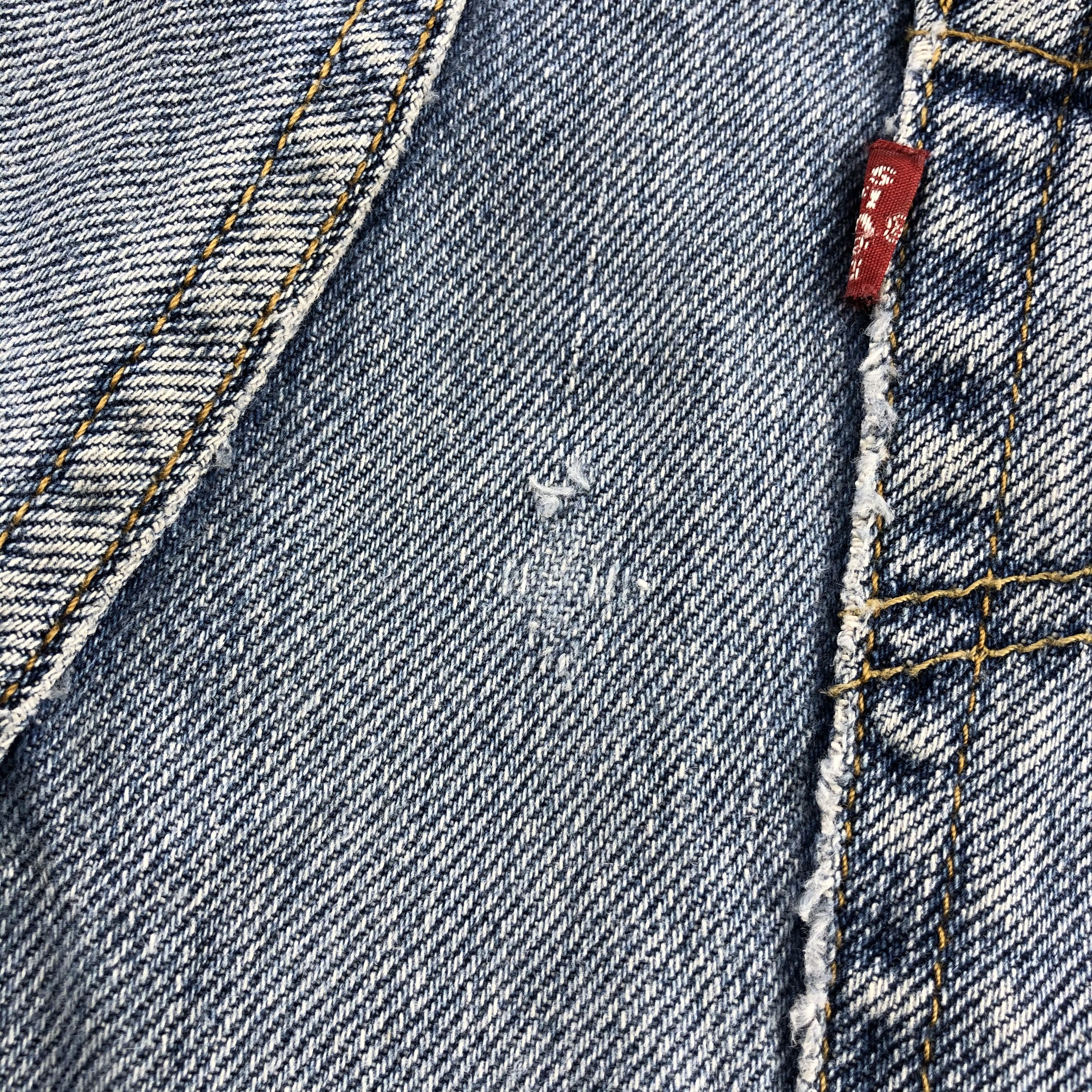Levi's Vintage Levi's 550 Jeans Relaxed Fit Denim KJ1045 Size US 35 - 8 Thumbnail
