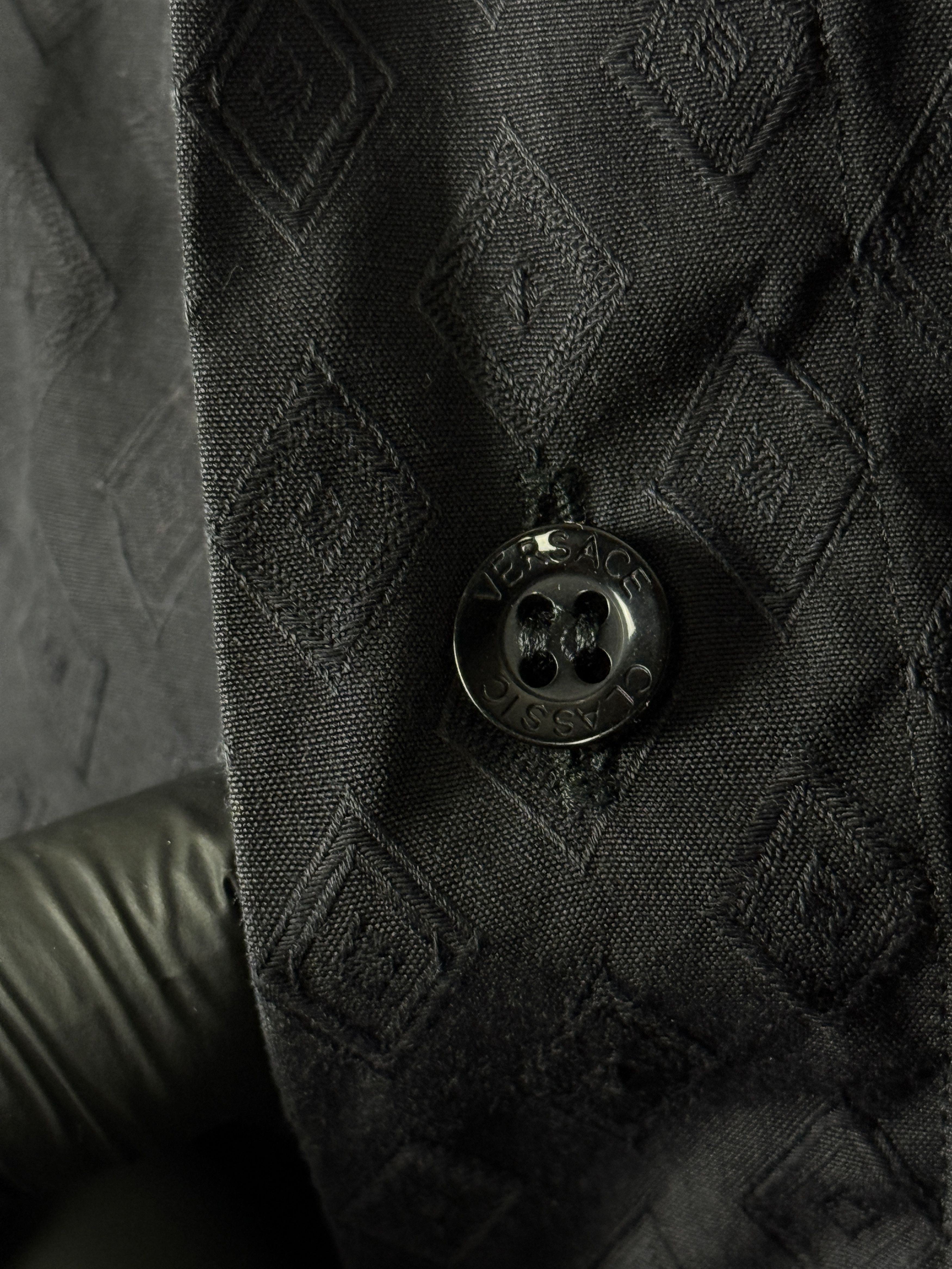 Versace Black Versace long sleeve shirt pattern cotton black Size US L / EU 52-54 / 3 - 5 Thumbnail