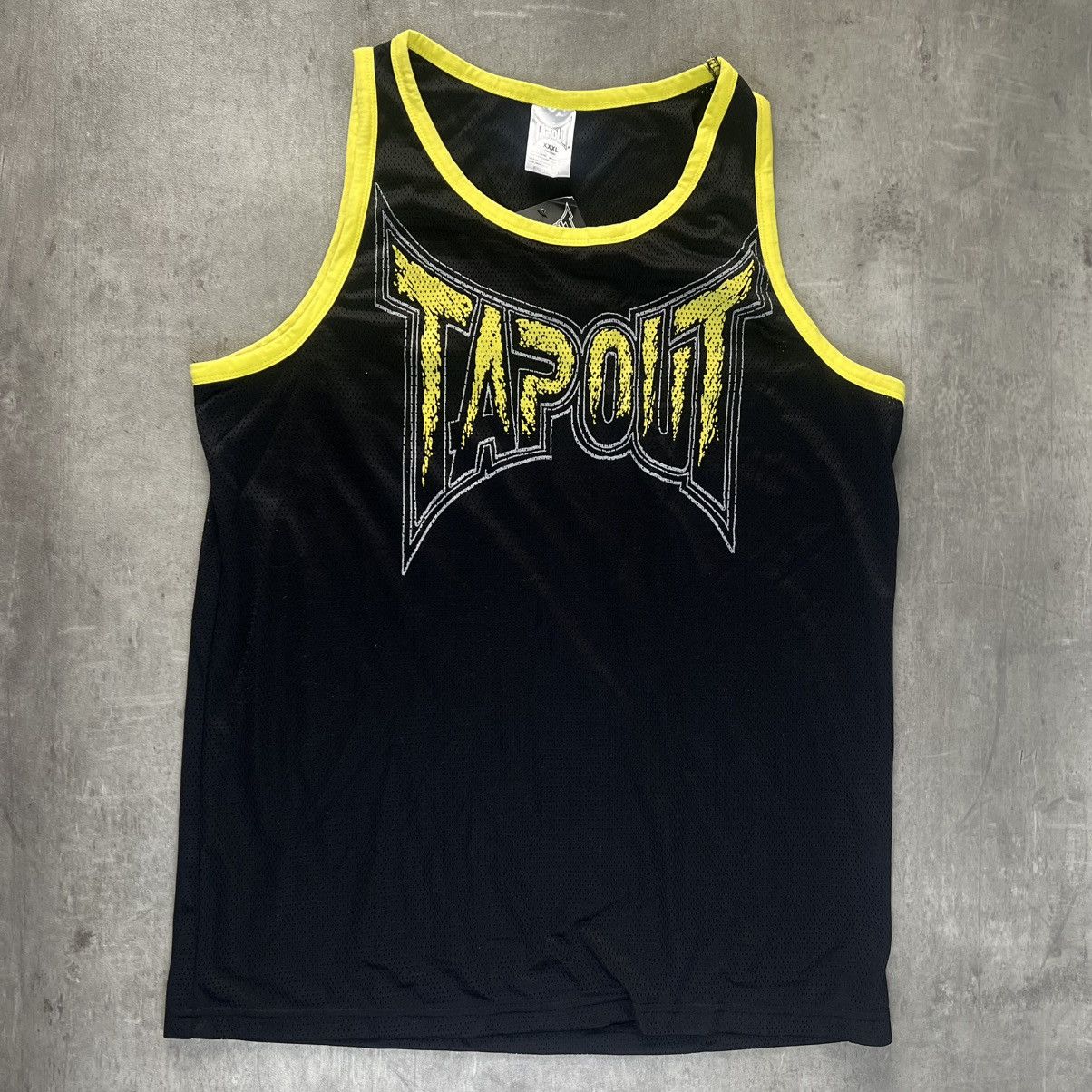 Tapout Tapout x UFC “To Quit Does Not Exist” Tank Top Vintage XXL Size US XXL / EU 58 / 5 - 1 Thumbnail