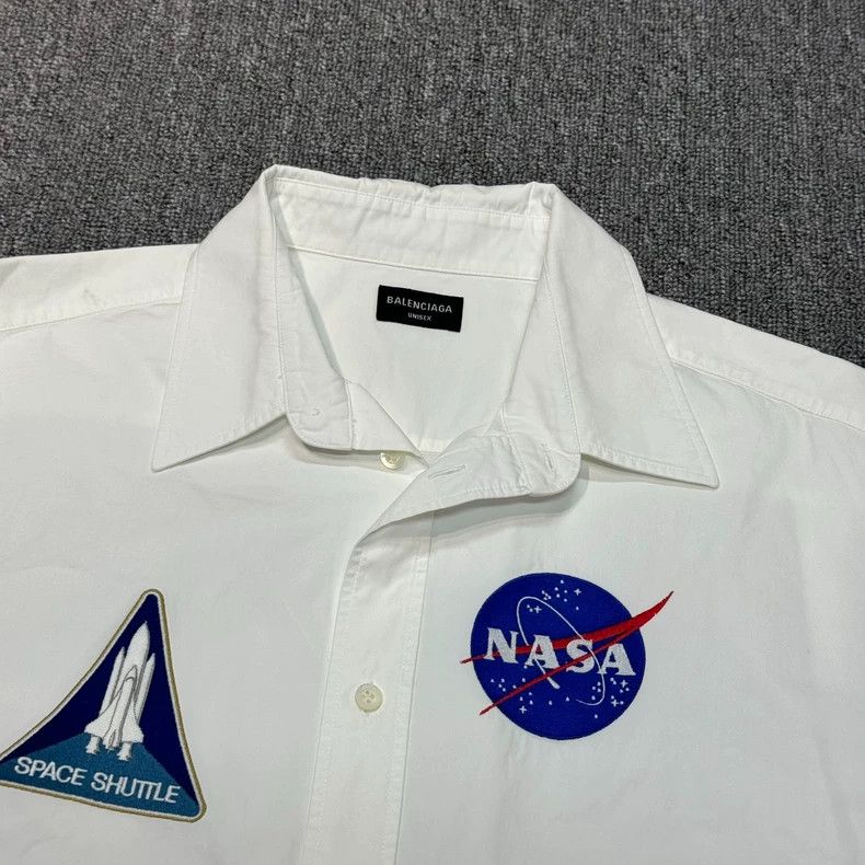 Balenciaga Balenciaga size 39 Nasa joint medal white long-sleeved shi Size US XS / EU 42 / 0 - 3 Thumbnail