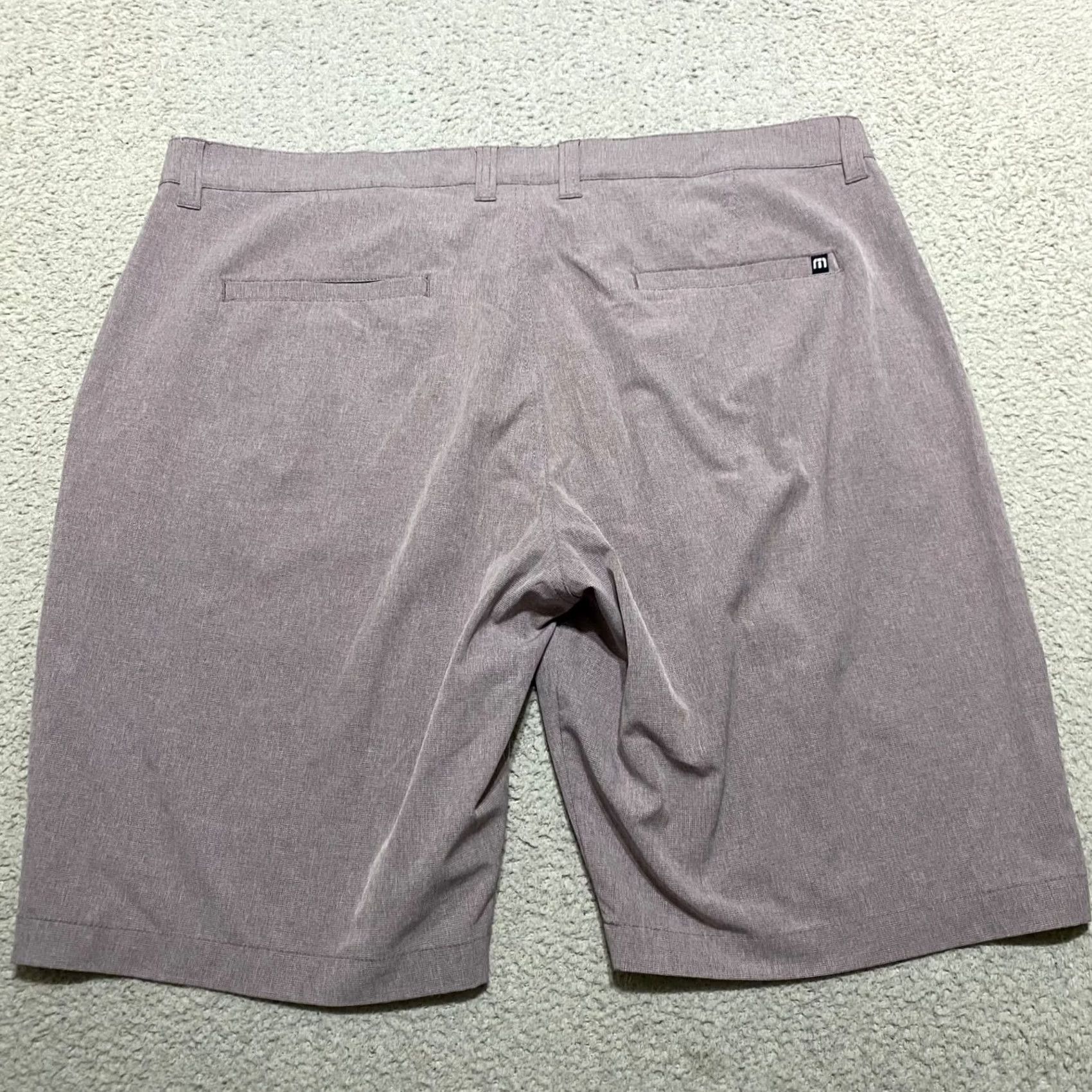 TravisMathew Travis Mathew Mens Shorts Gray Chino Inseam 10" Pockets Outdoor Casual Button Front Flat Front 38 Inseam 10 38 Gray Men Size US 38 / EU 54 - 2 Thumbnail