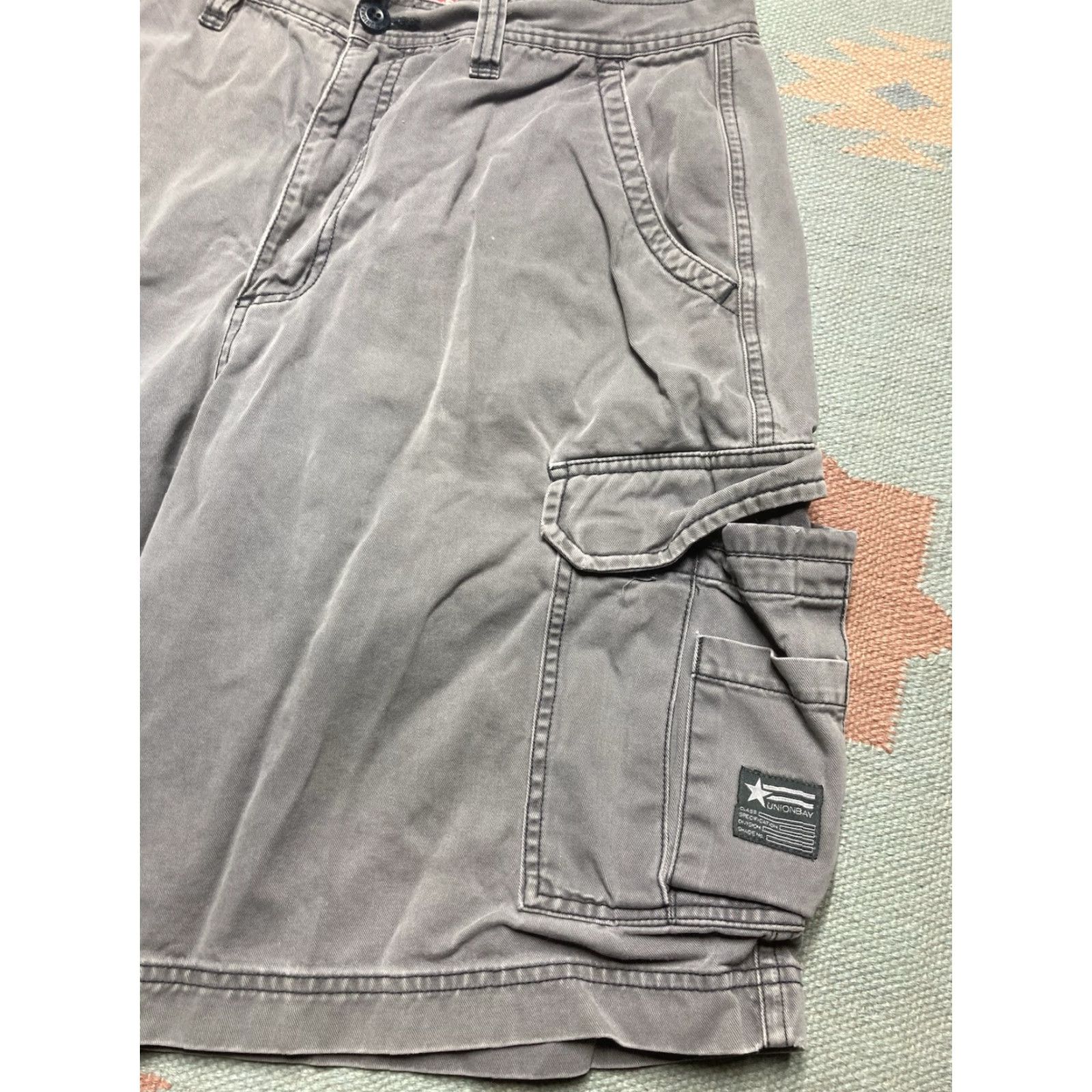 Vintage VINTAGE Unionbay Cargo Shorts Men 33 Gray Cargo Vintage Y2K Baggy Wide Leg 90s Skater Hiking Mens Size US 33 - 3 Thumbnail