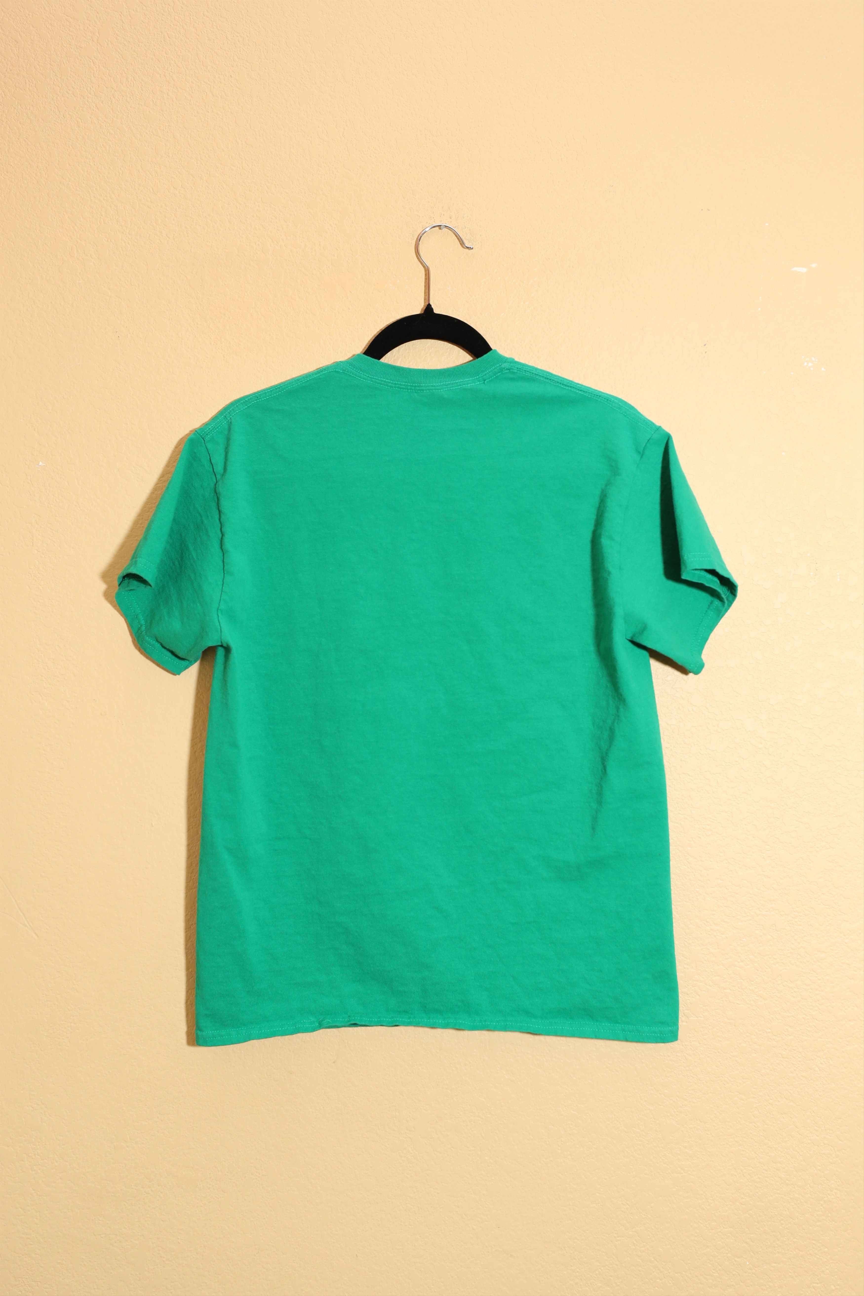 Gildan × Vintage Familia Amor Tokyo Japan Green Tee (M) Size US M / EU 48-50 / 2 - 2 Thumbnail