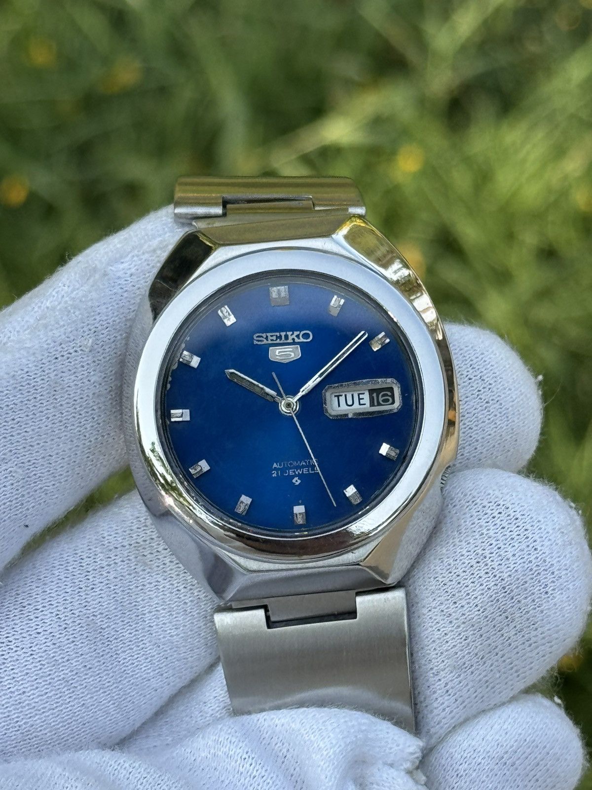 Seiko Vintage Seiko 5 Automatic Blue sunburst Dial day/date watch Size 36 - 2 Thumbnail