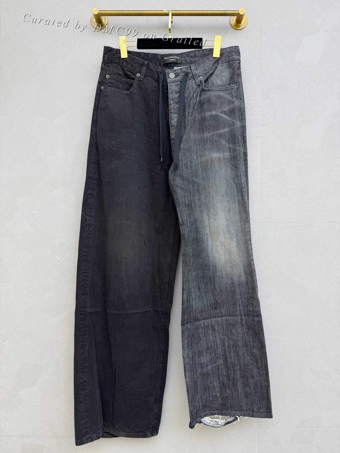 Balenciaga Balenciaga Distressed Oversized Jeans XS Size US 26 / EU 42 - 1 Thumbnail