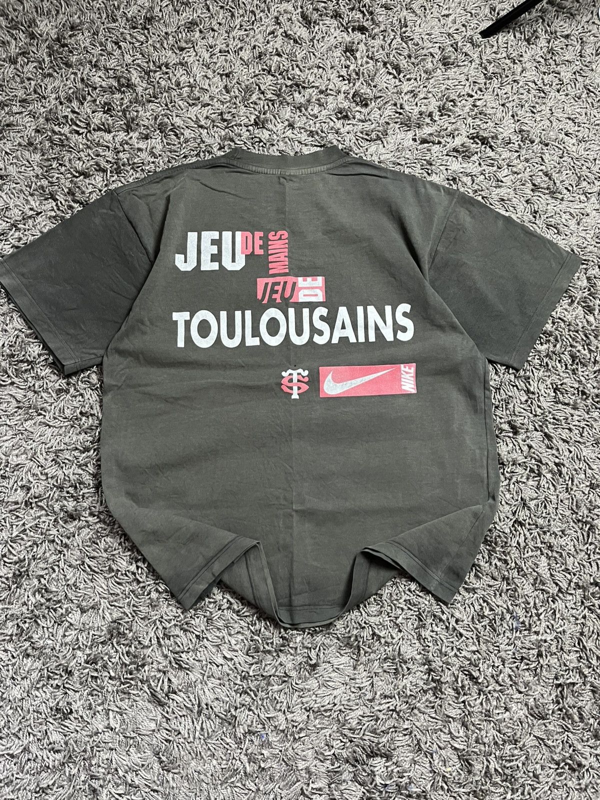 Nike Rare Nike Stade Toulousain "Jeu de mains de Toulousains" Tee Size US L / EU 52-54 / 3 - 2 Thumbnail