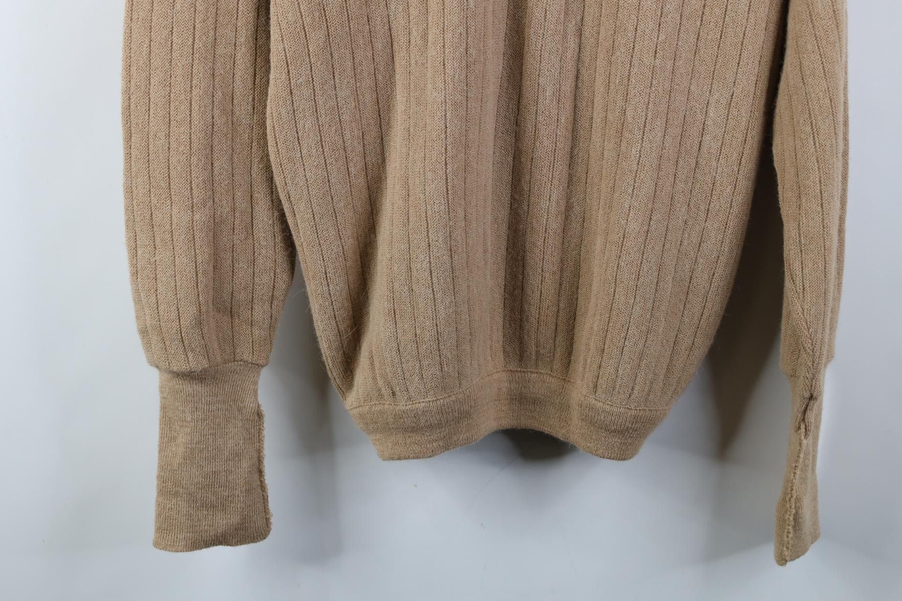 Izod Vintage 70s Izod of London Button Ribbed Knit Sweater USA Size US M / EU 48-50 / 2 - 12 Thumbnail