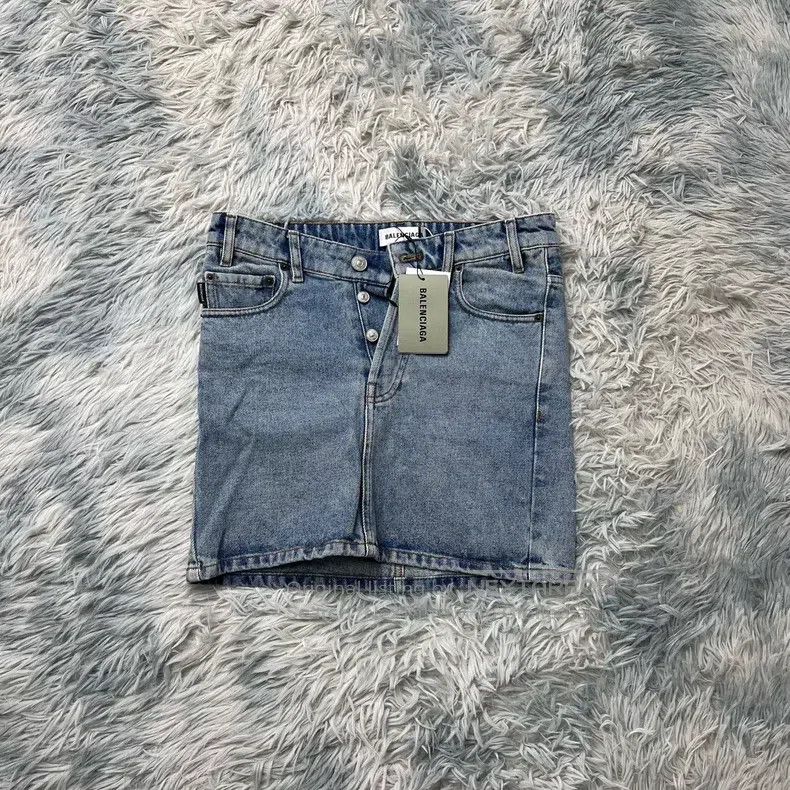 Balenciaga Balenciaga Denim Skirt Size 26" / US 2 / IT 38 - 1 Thumbnail