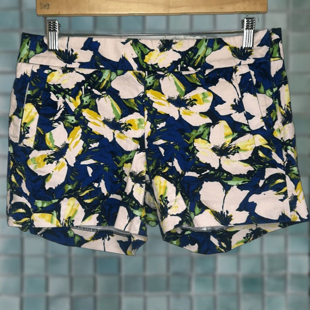 J.Crew J. Crew Floral print Stretch Shorts Side Zip sz 8 Pockets Multicolor Chino Women 8 Size 30" / US 8 / IT 44 - 1 Thumbnail
