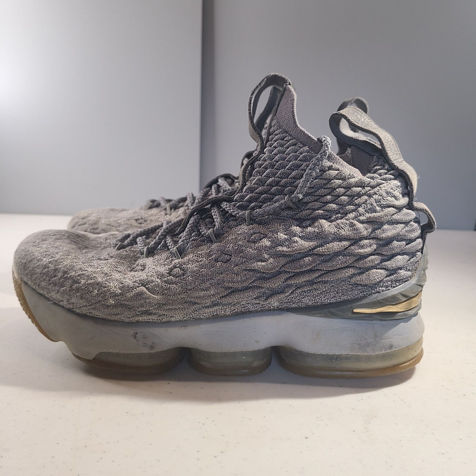 Nike Nike Lebron XV 15 High Top Shoes Sneakers Wolf Gray City 6Y Size US 6 / EU 39 - 4 Thumbnail