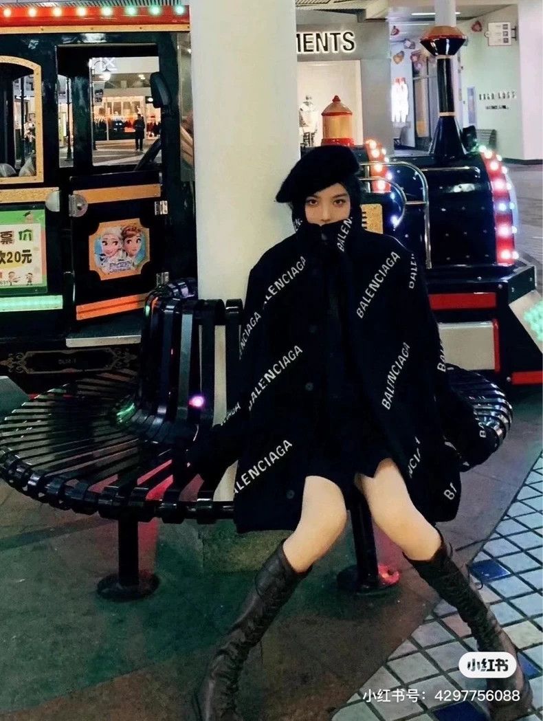 Balenciaga Balenciaga size 34 Black Bulletproof Print Wool Overcoat Size S / US 4 / IT 40 - 5 Thumbnail