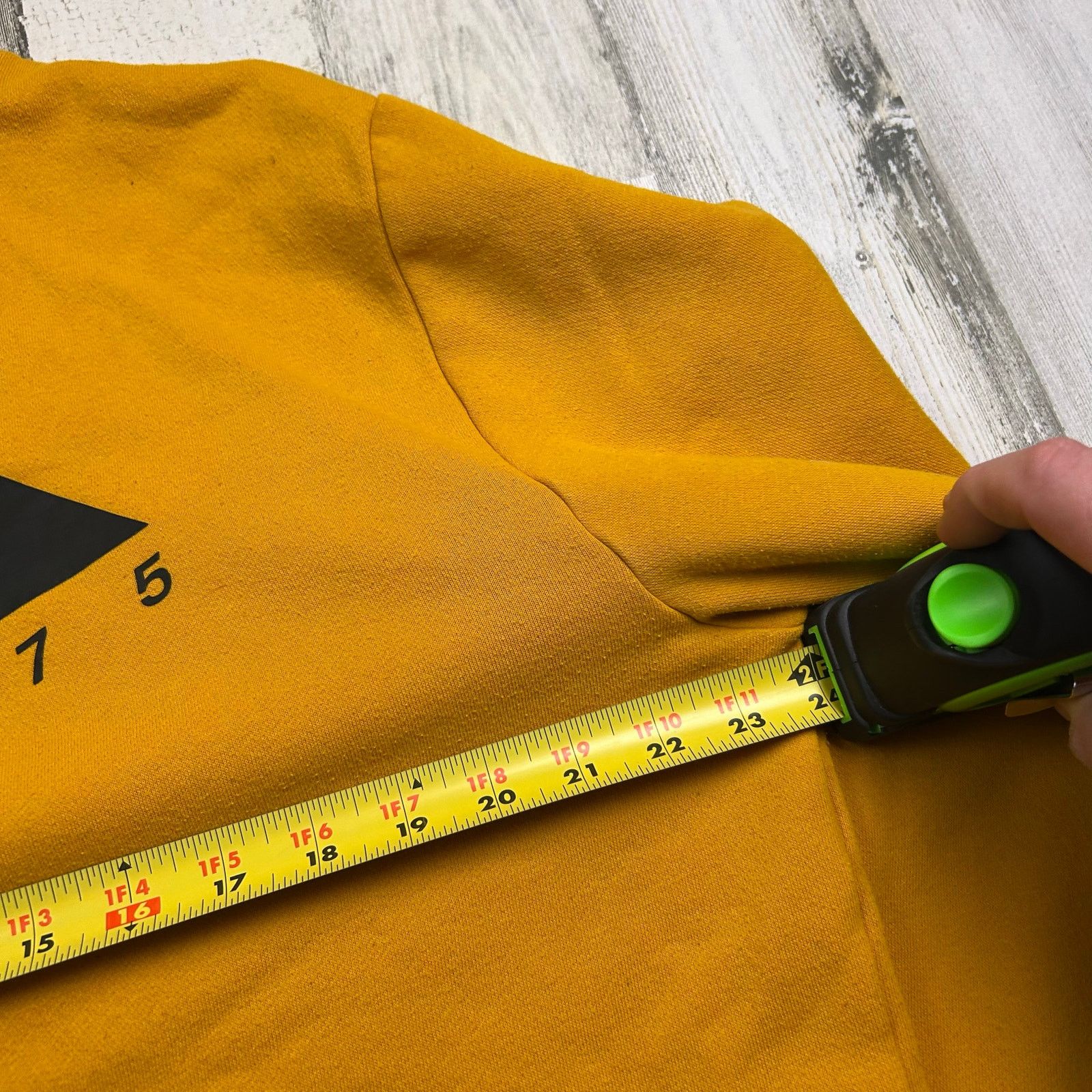 Oakley Oakley Peak PO Hoodie in Amber Yellow Size US L / EU 52-54 / 3 - 7 Thumbnail