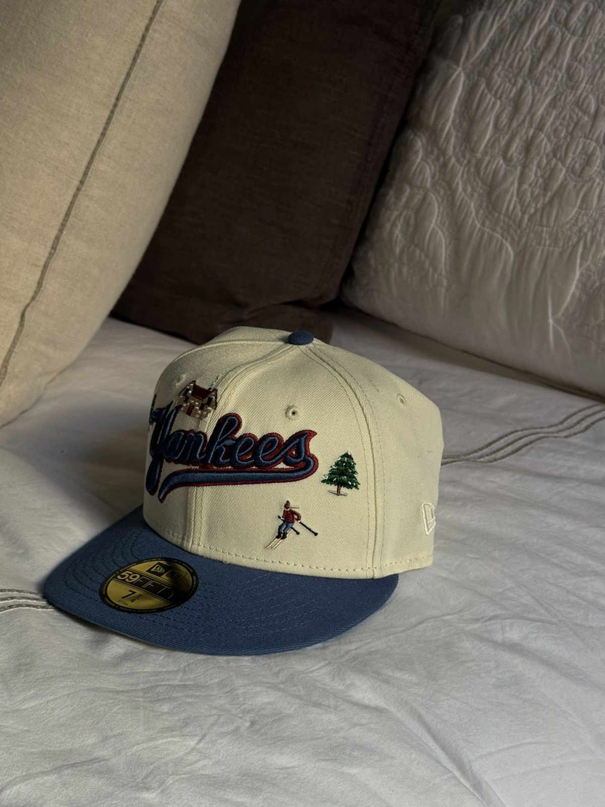 New Era YANKEES FITTED 59Fifty CAP SKI SLOPES COLLECTION Size ONE SIZE - 1 Thumbnail