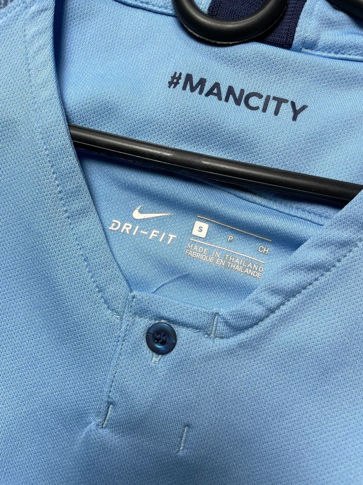 Nike × Vintage Vintage Nike Manchester City soccer jersey size S blue Size US S / EU 44-46 / 1 - 4 Thumbnail