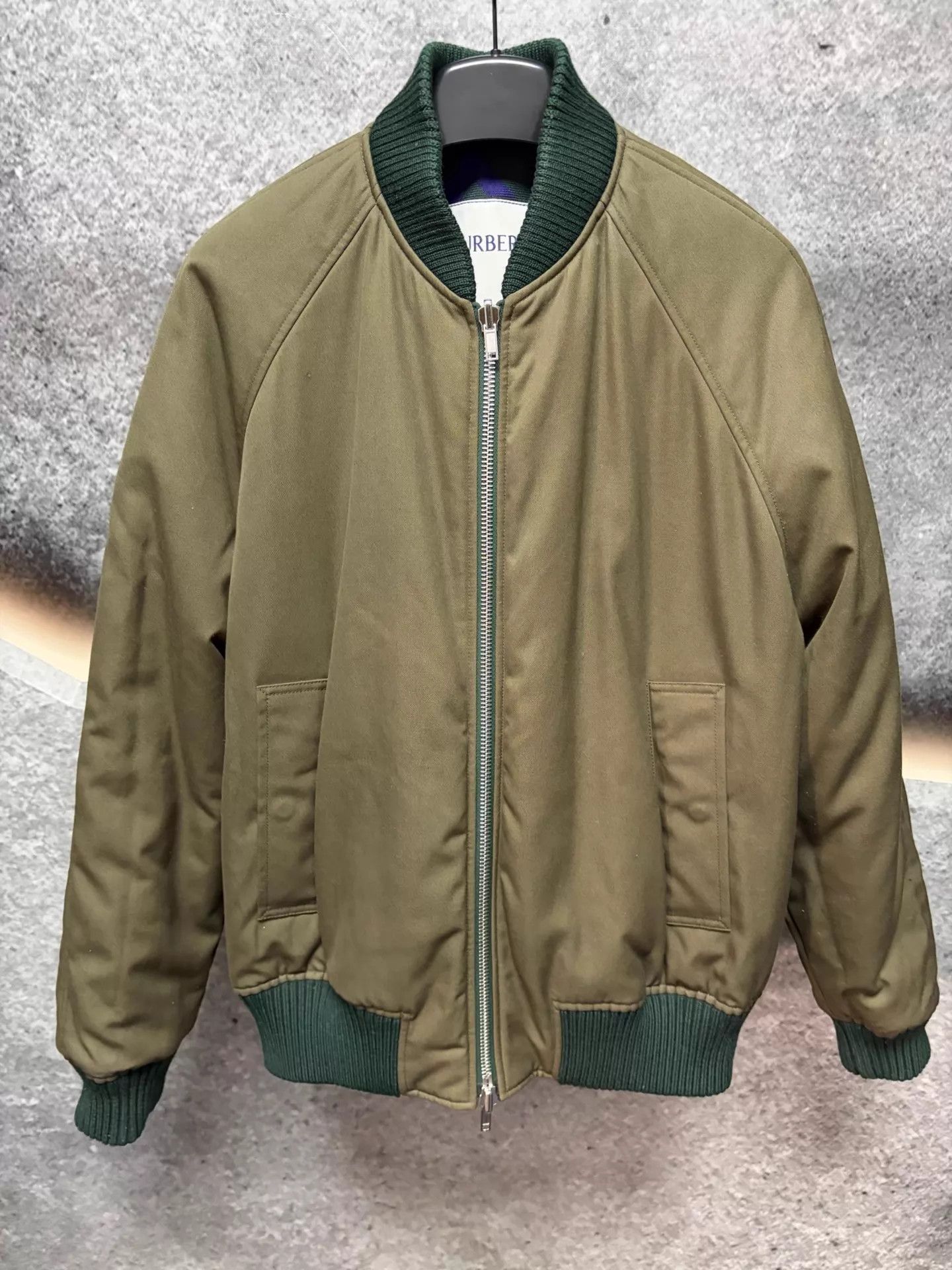 Burberry Burberry S Italian made like new oversized baseball jacket Size US S / EU 44-46 / 1 - 7 Thumbnail