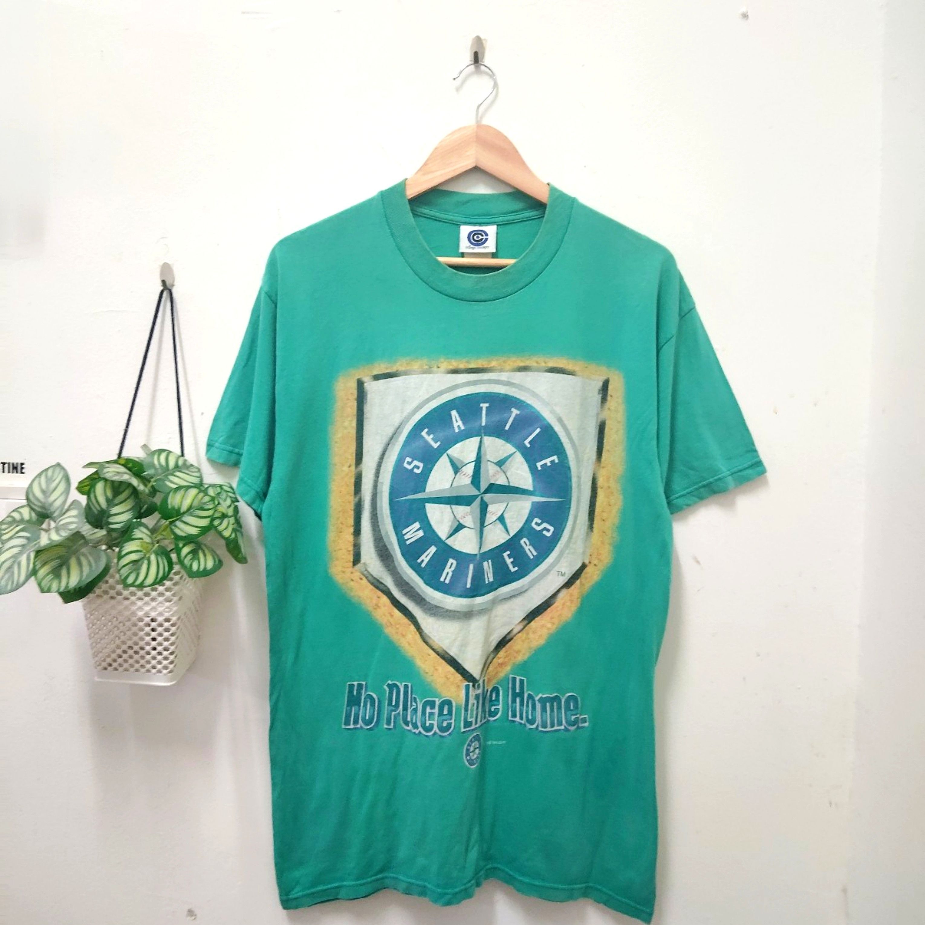 Vintage Vintage 1996 Seattle Mariners t shirt promo Size US L / EU 52-54 / 3 - 1 Thumbnail