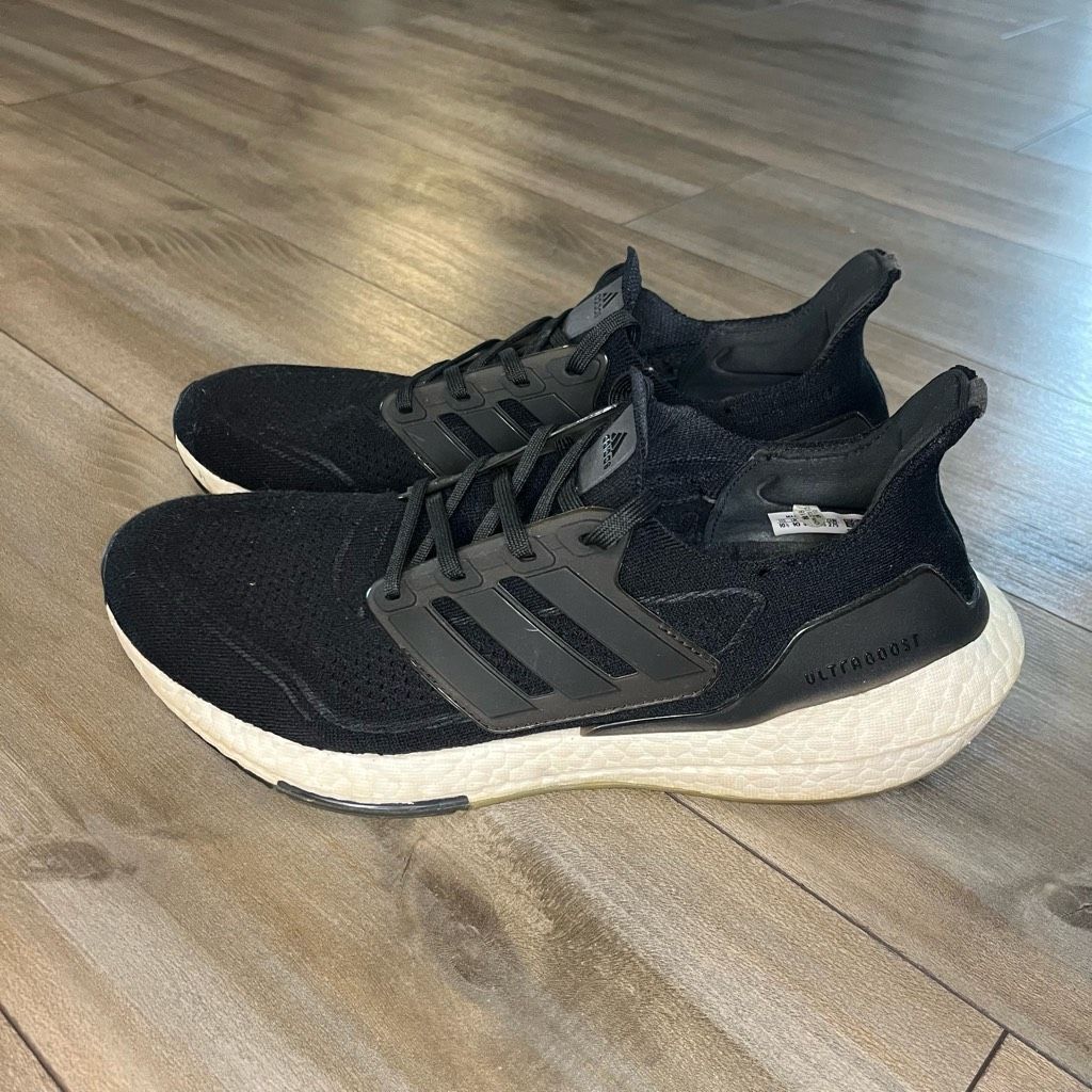 Adidas Adidas UltraBoost Black Athletic Workout Shoe Men 10.5 Size US 10.5 / EU 43-44 - 5 Thumbnail