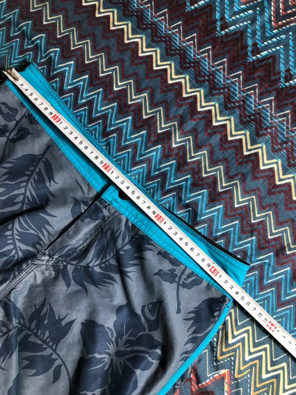 Quiksilver shorts print streetwear Vintage Quiksilver Y2K Size US 33 - 11 Thumbnail