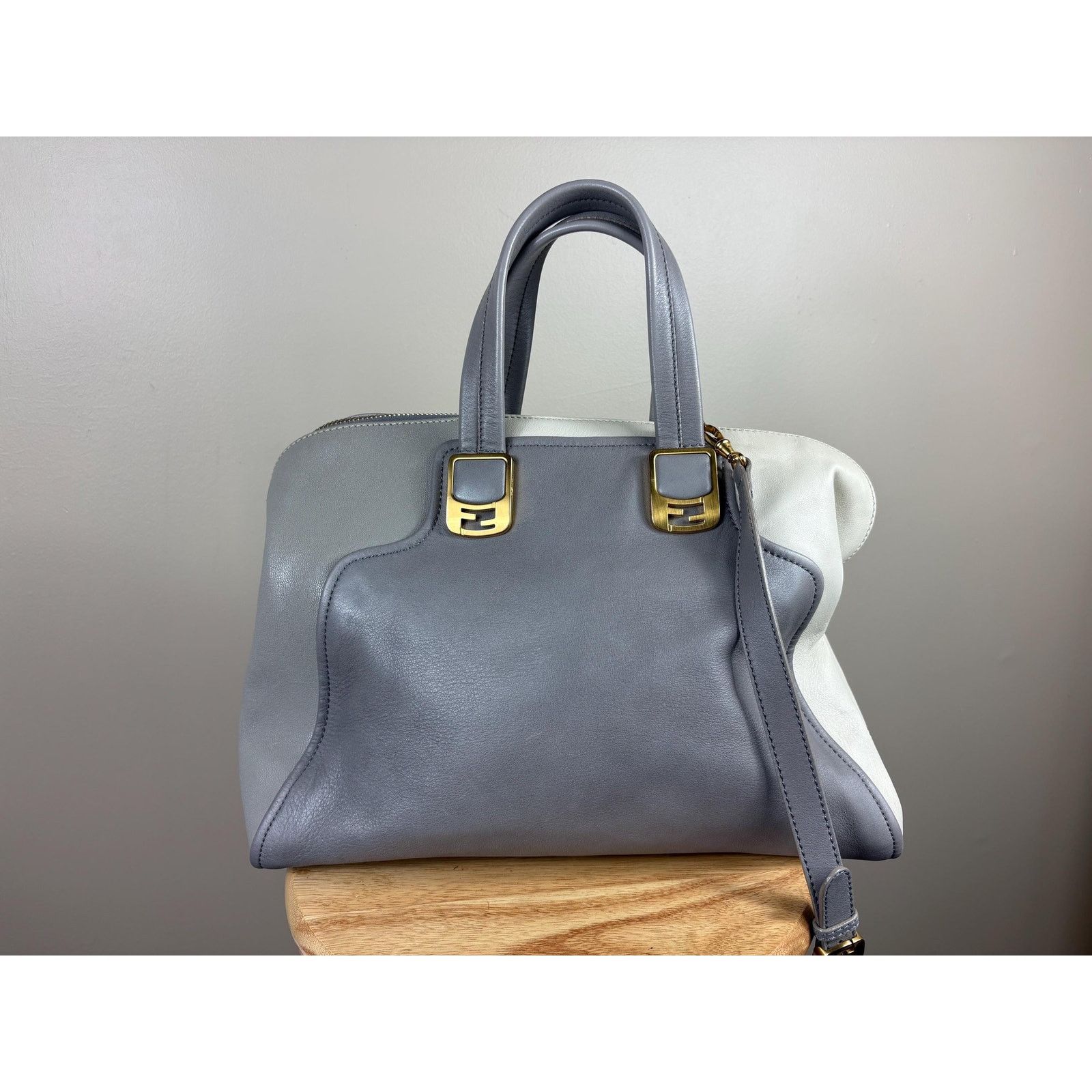 Fendi Authentic Fendi Gray Leather Chameleon Colorblock Shoulder Size ONE SIZE - 2 Thumbnail