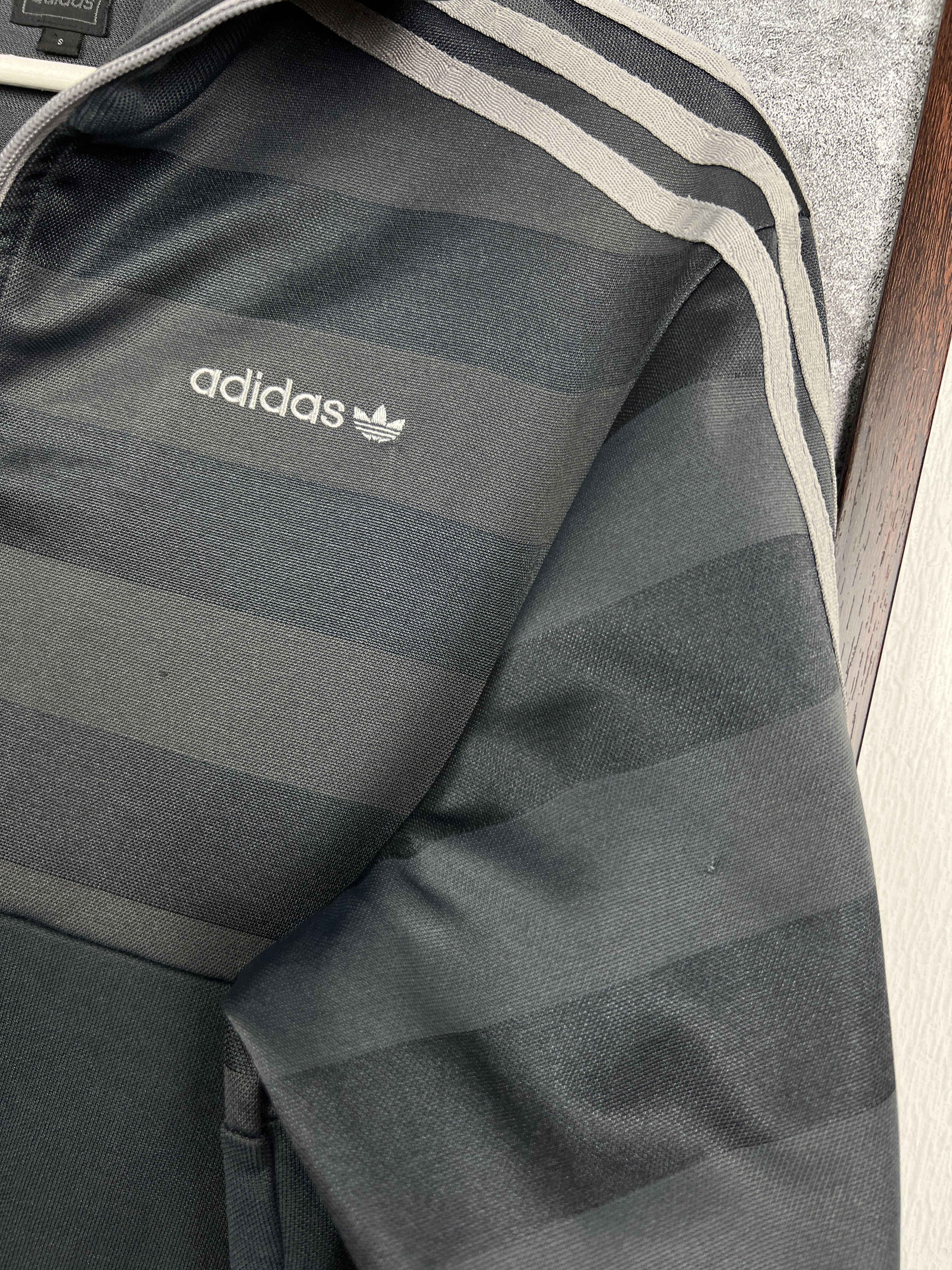 Adidas Adidas Originals World Wide Striped Track Top Jacket Rare Size US S / EU 44-46 / 1 - 7 Thumbnail