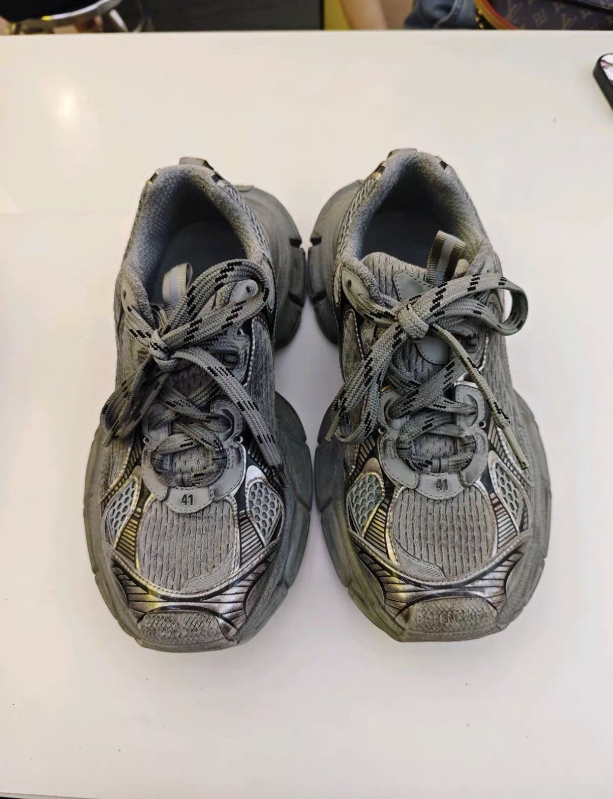 Balenciaga Balenciaga 3XL Vintage Silver Sneakers J42 Size US 8 / EU 41 - 1 Thumbnail