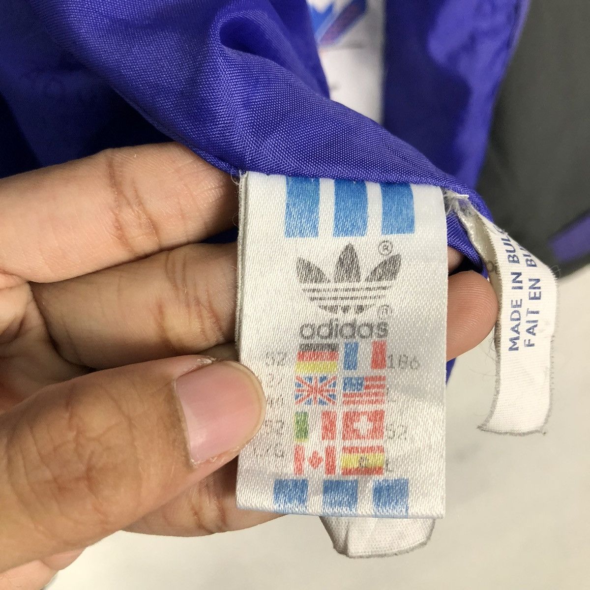 Adidas 🔥VINTAGE BOMBER JACKET ADIDAS ADVENTURE DOUBLE COLOUR Size US L / EU 52-54 / 3 - 16 Thumbnail