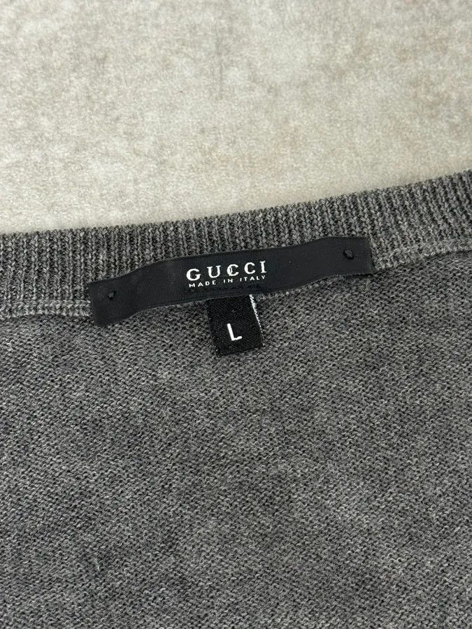 Gucci SS2009 Gucci Grey Embroidered Knight Logo V-Neck Sweater Size US M / EU 48-50 / 2 - 9 Thumbnail