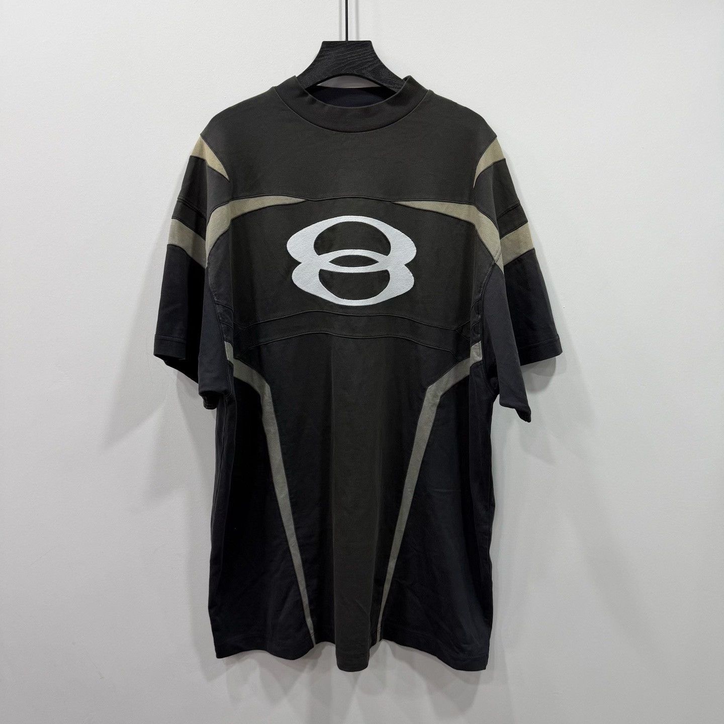 Balenciaga Balenciaga Retro T-Shirt xl Men Size US XL / EU 56 / 4 - 1 Thumbnail